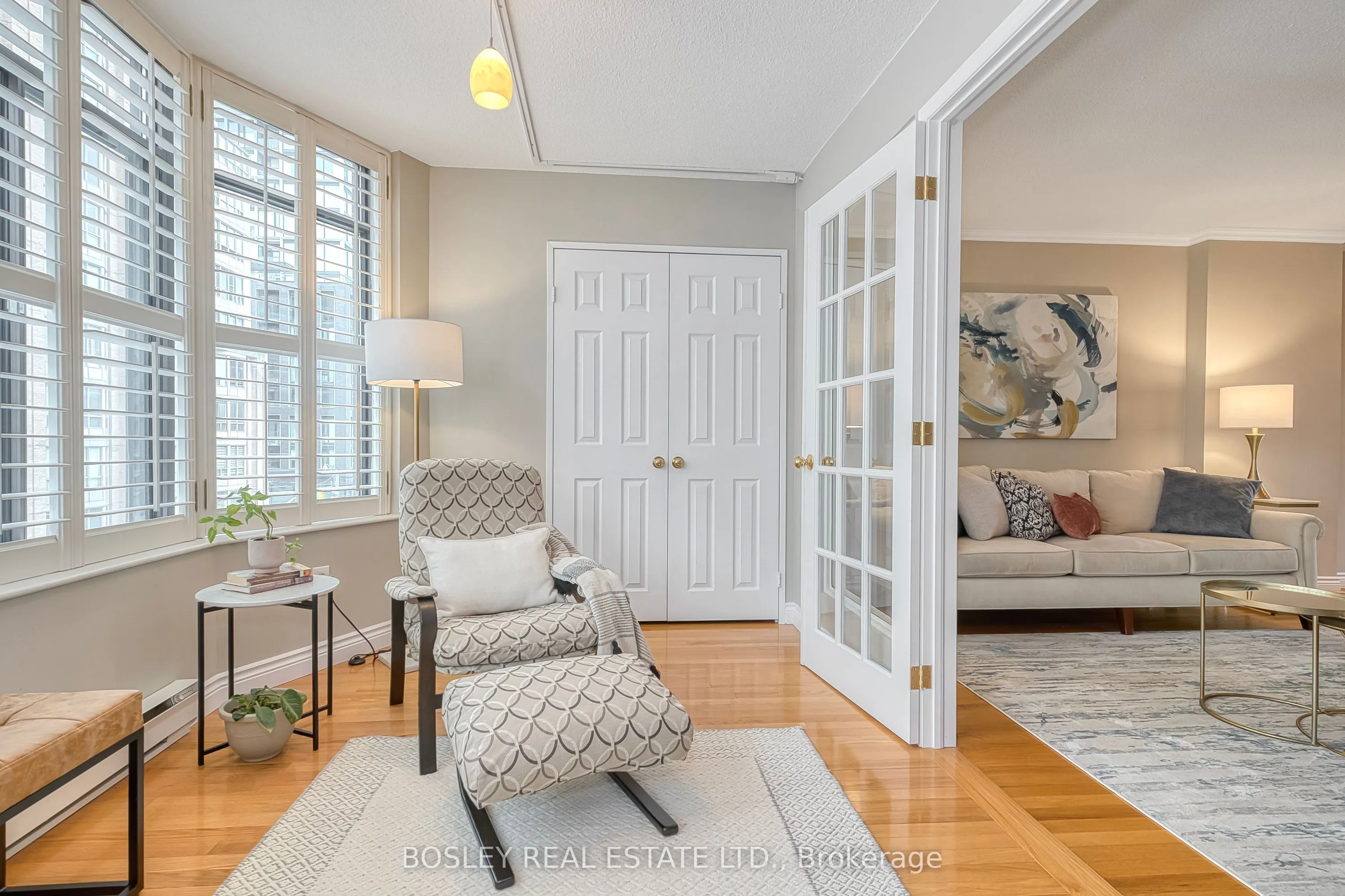 135 George Street S, #402