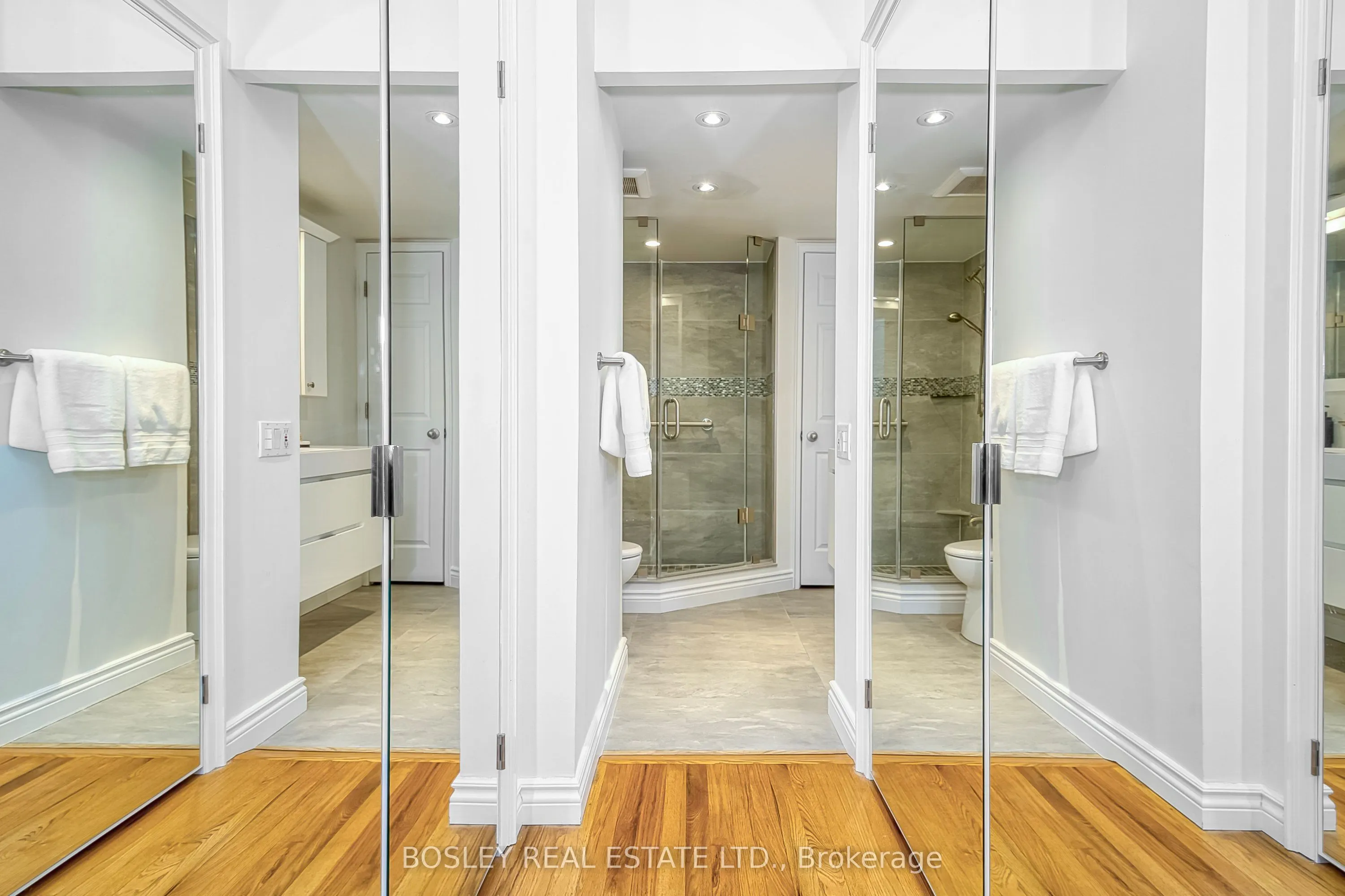 135 George Street S, #402