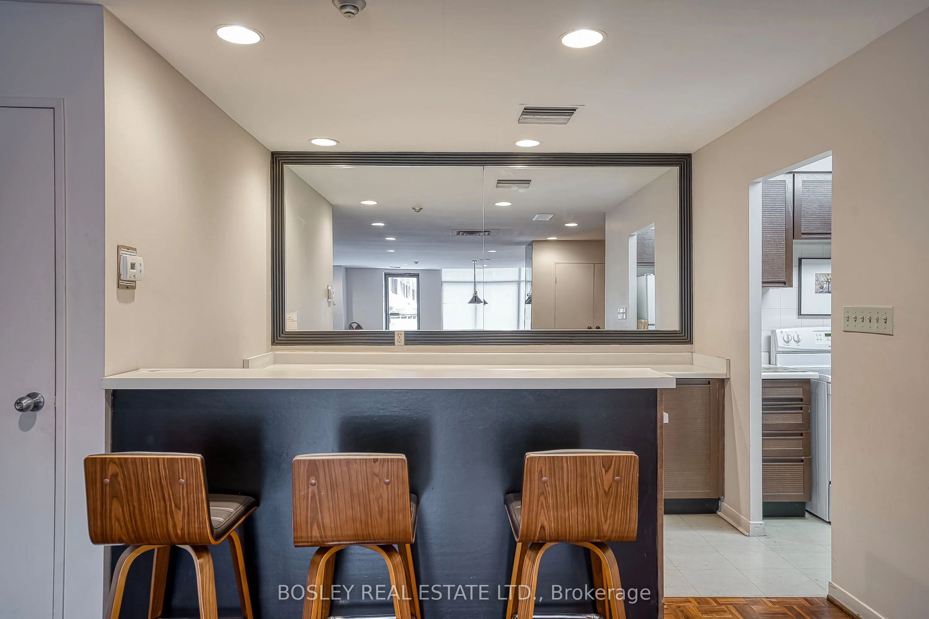 135 George Street S, #402