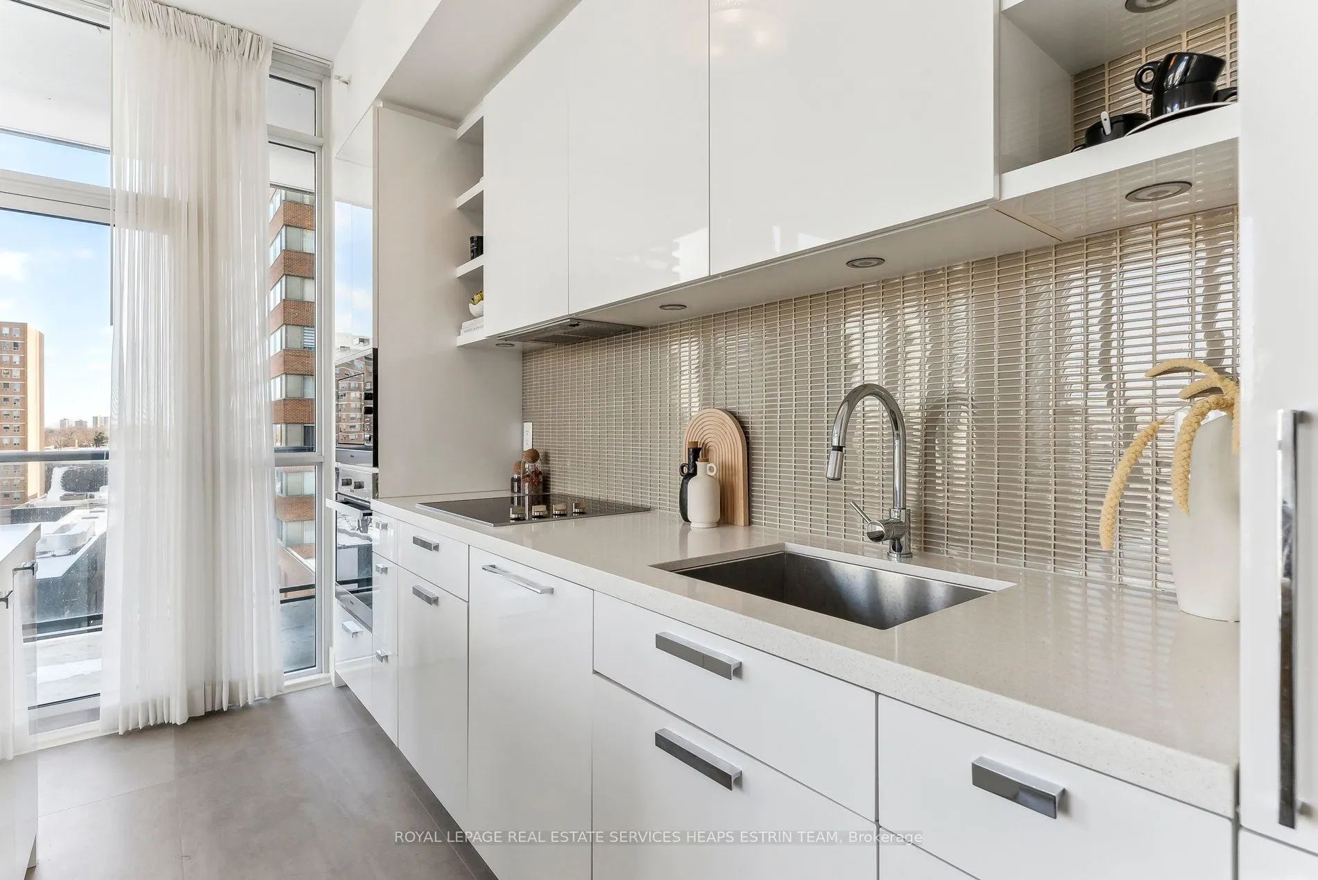 32 Davenport Road, #603