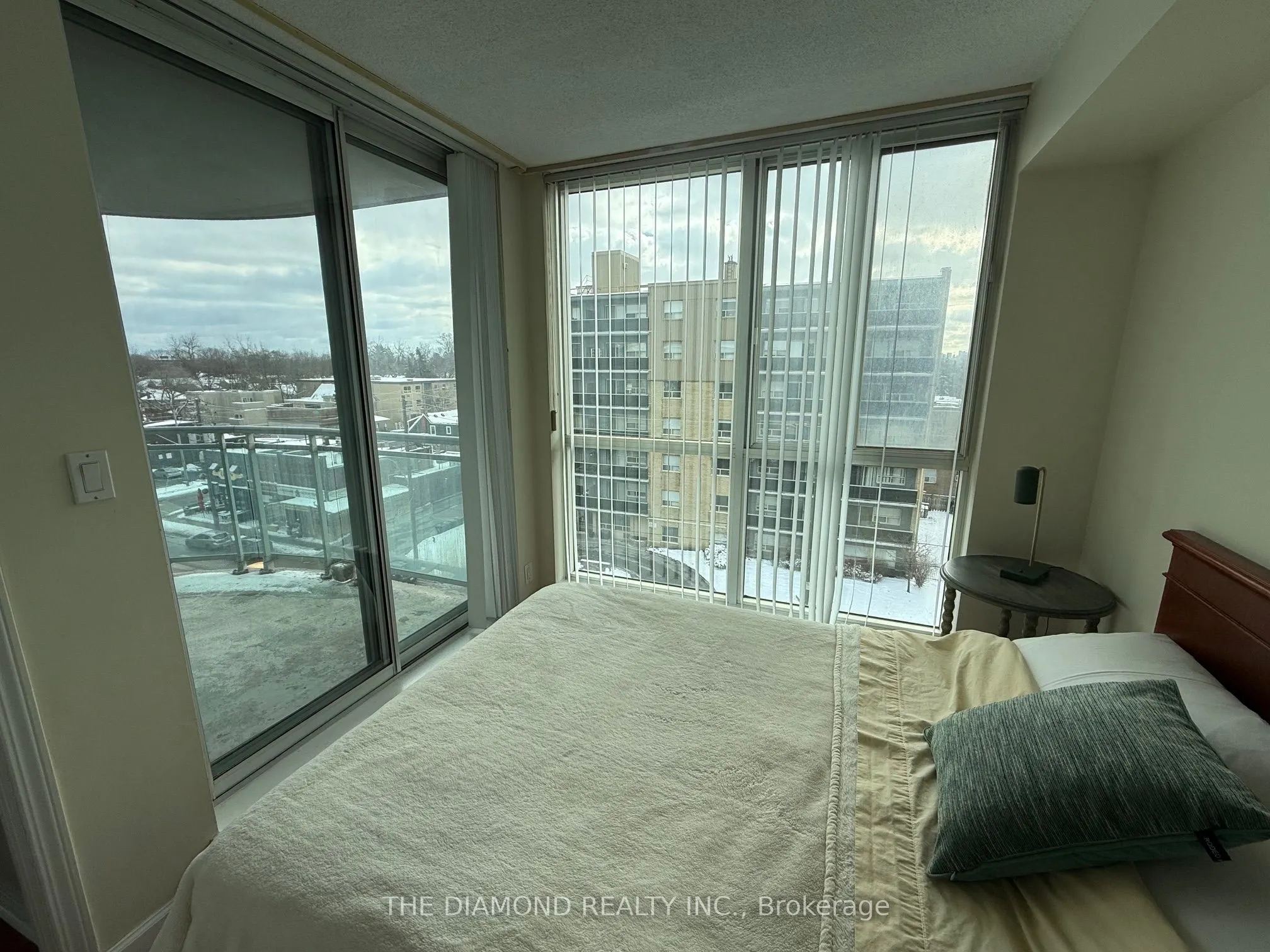 398 Eglinton Avenue E, #707
