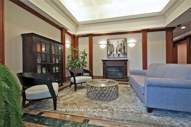 398 Eglinton Avenue E, #707