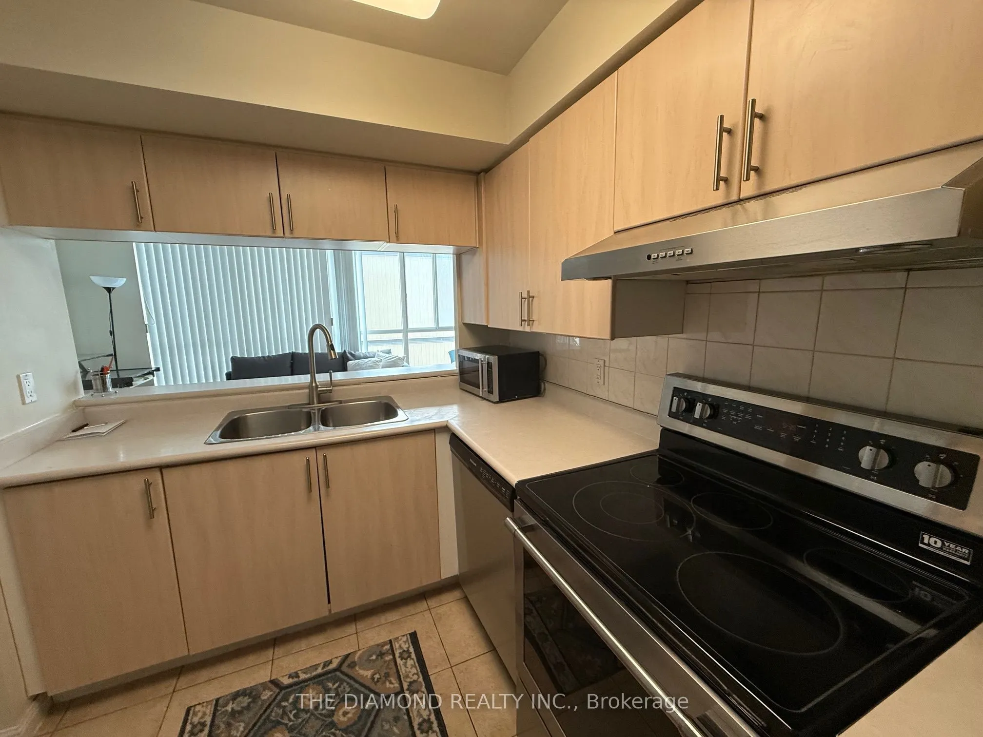 398 Eglinton Avenue E, #707