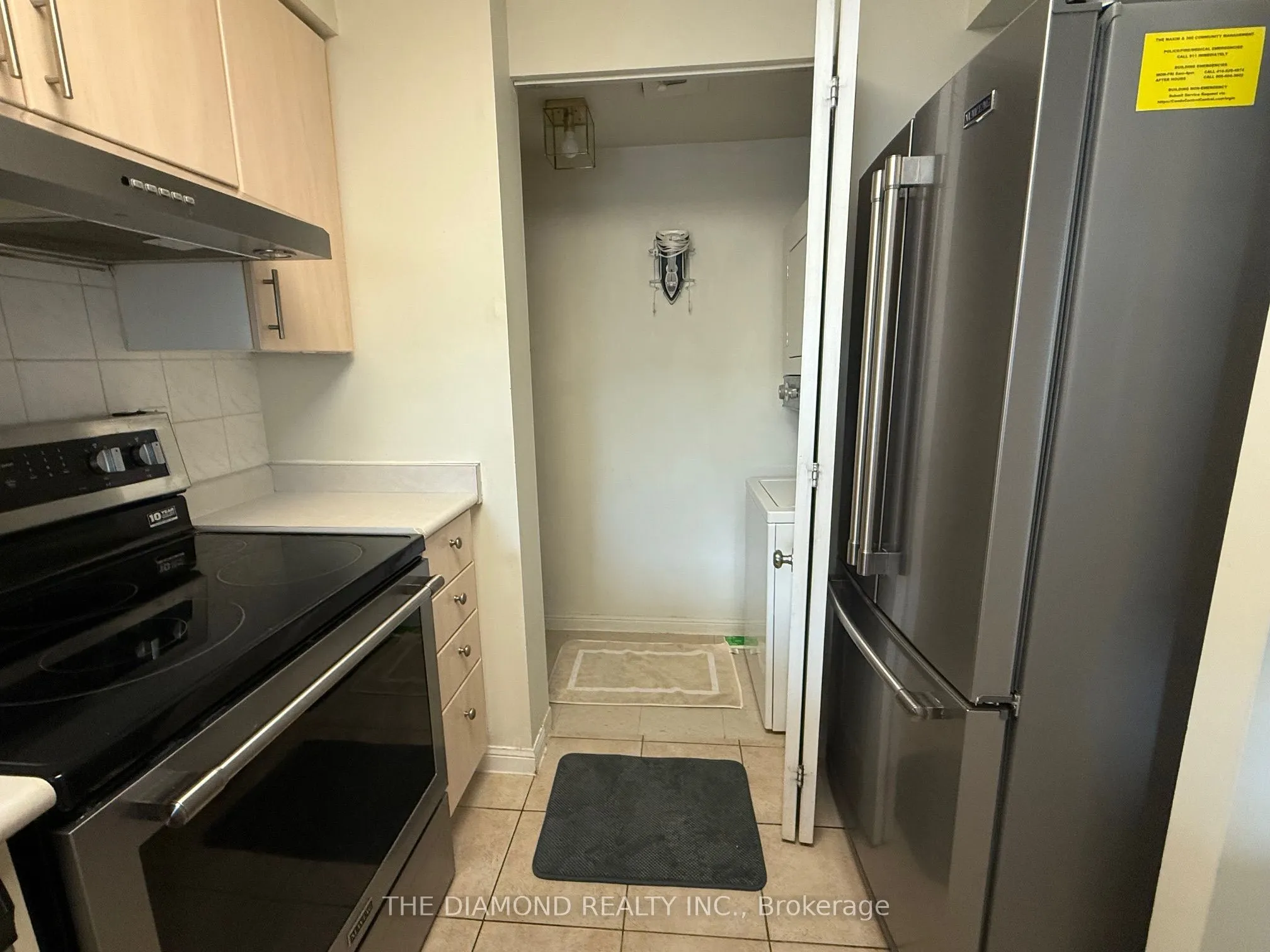 398 Eglinton Avenue E, #707