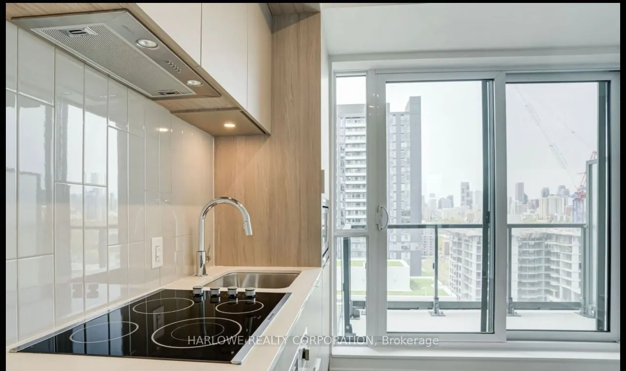 130 River Street, #1806