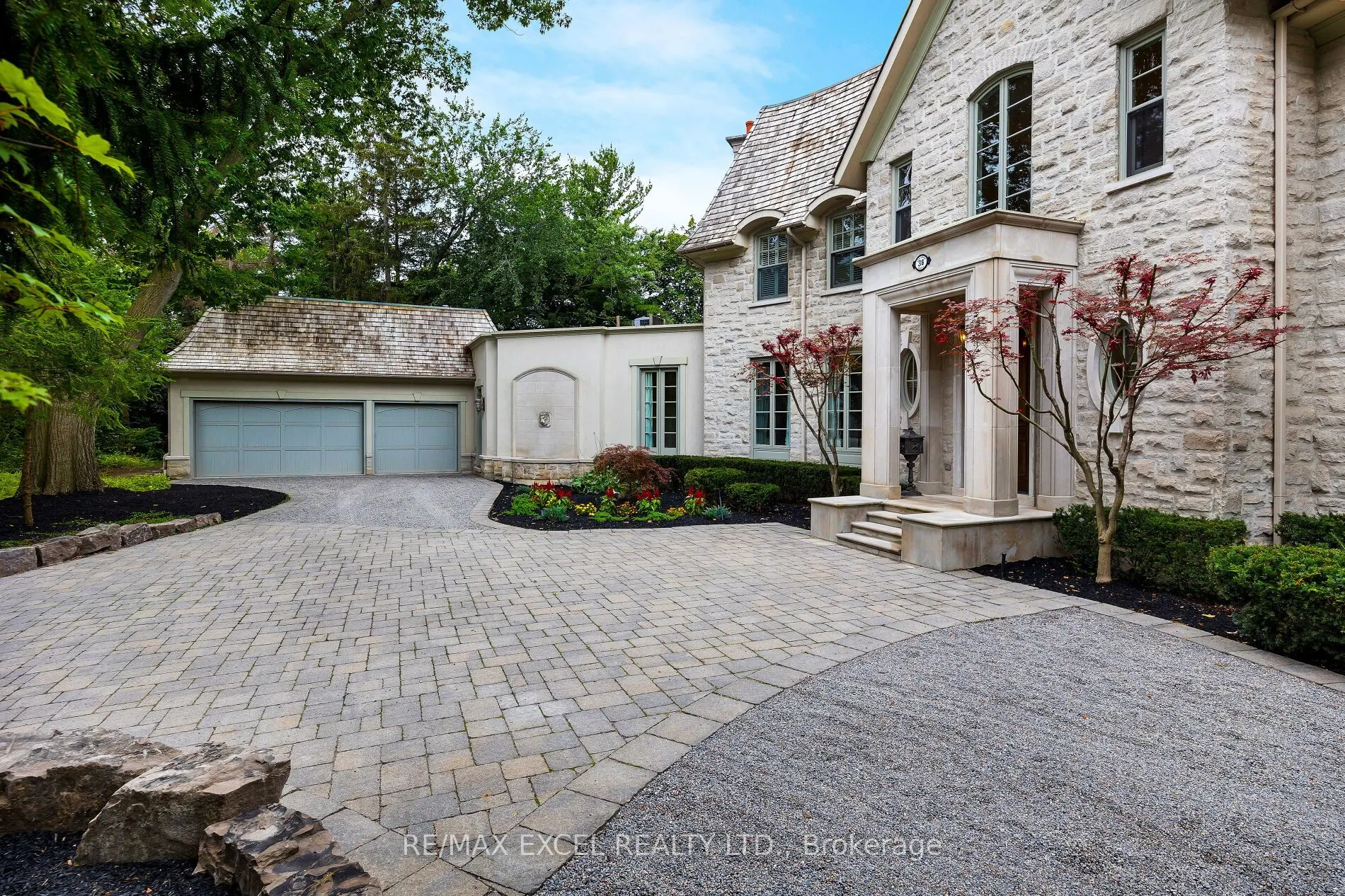 36 Old Yonge Street