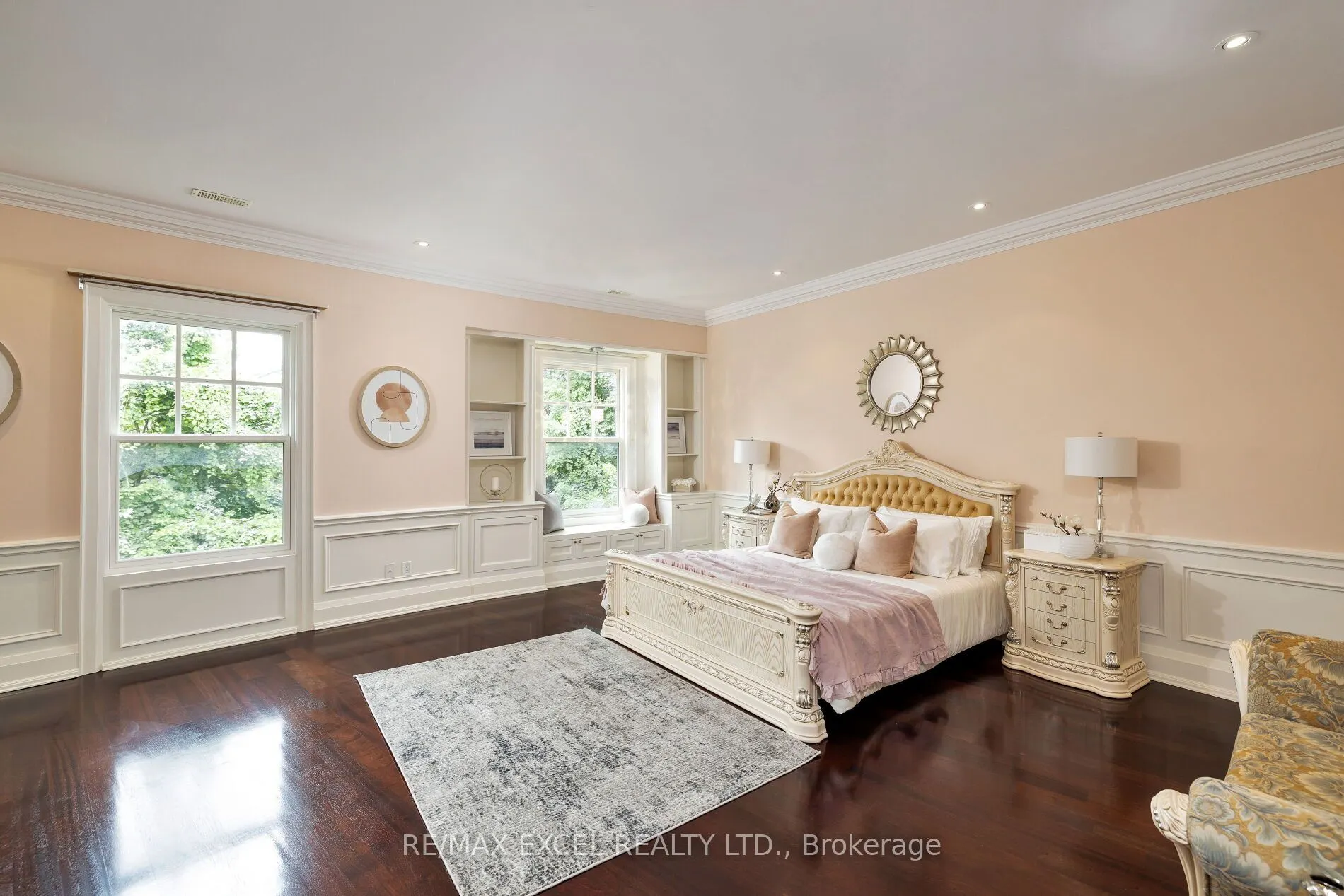 36 Old Yonge Street