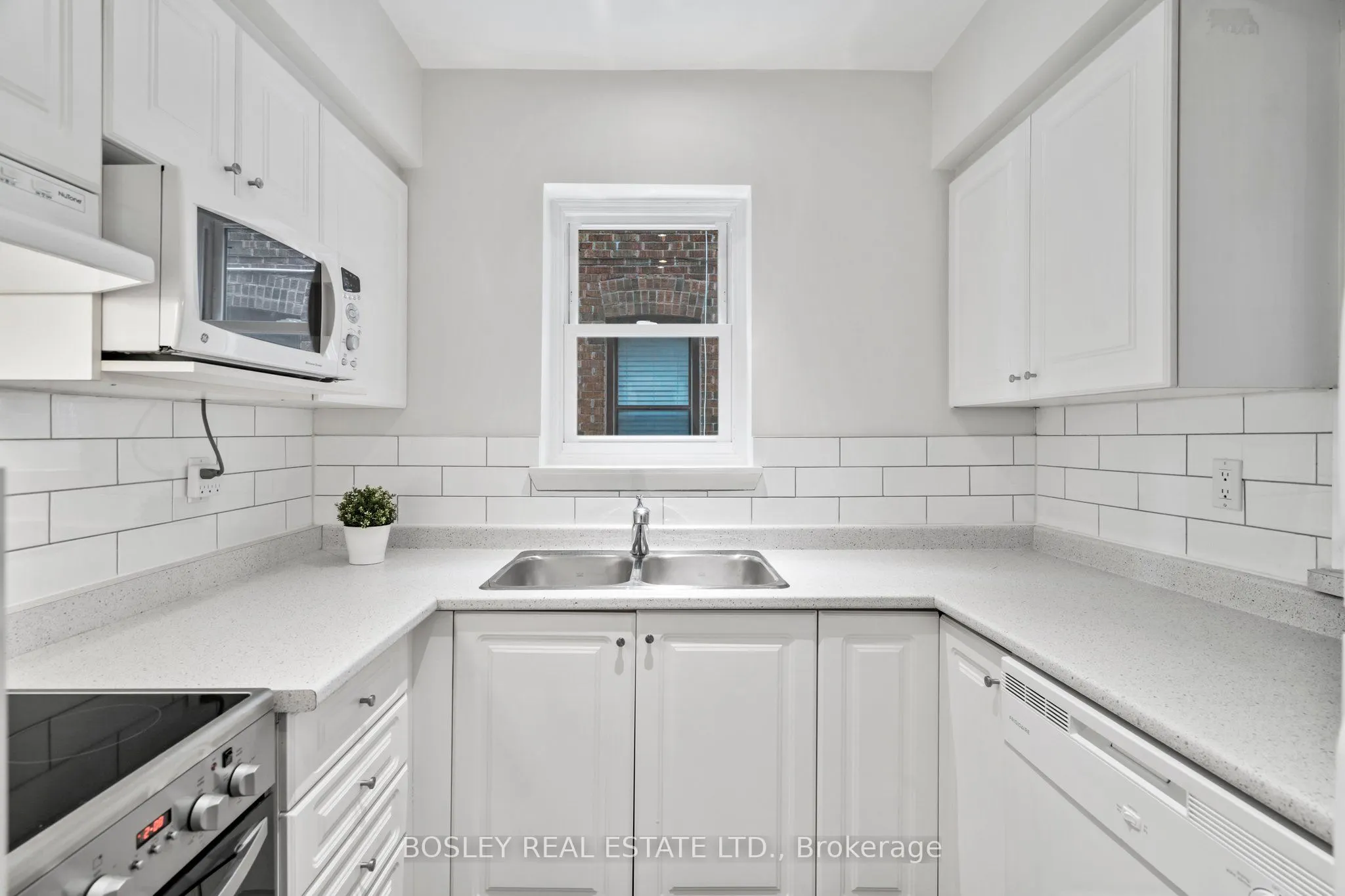 25 Hillsboro Avenue