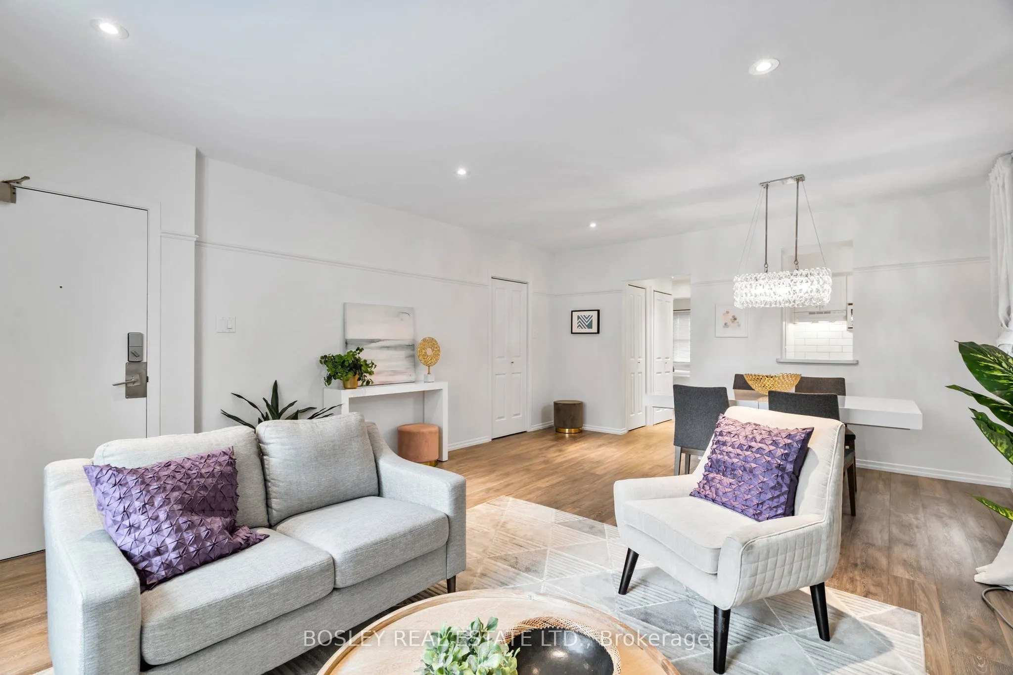 25 Hillsboro Avenue