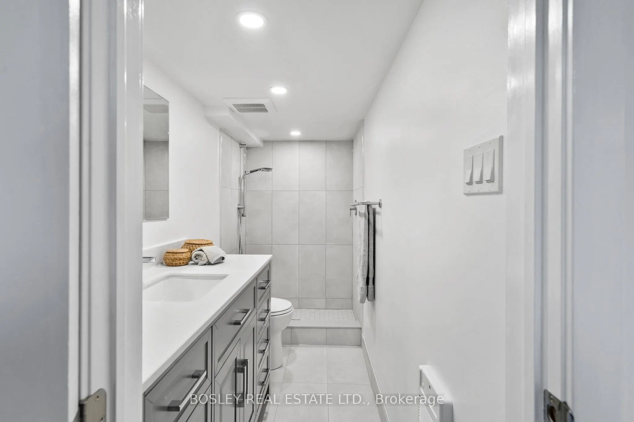 25 Hillsboro Avenue