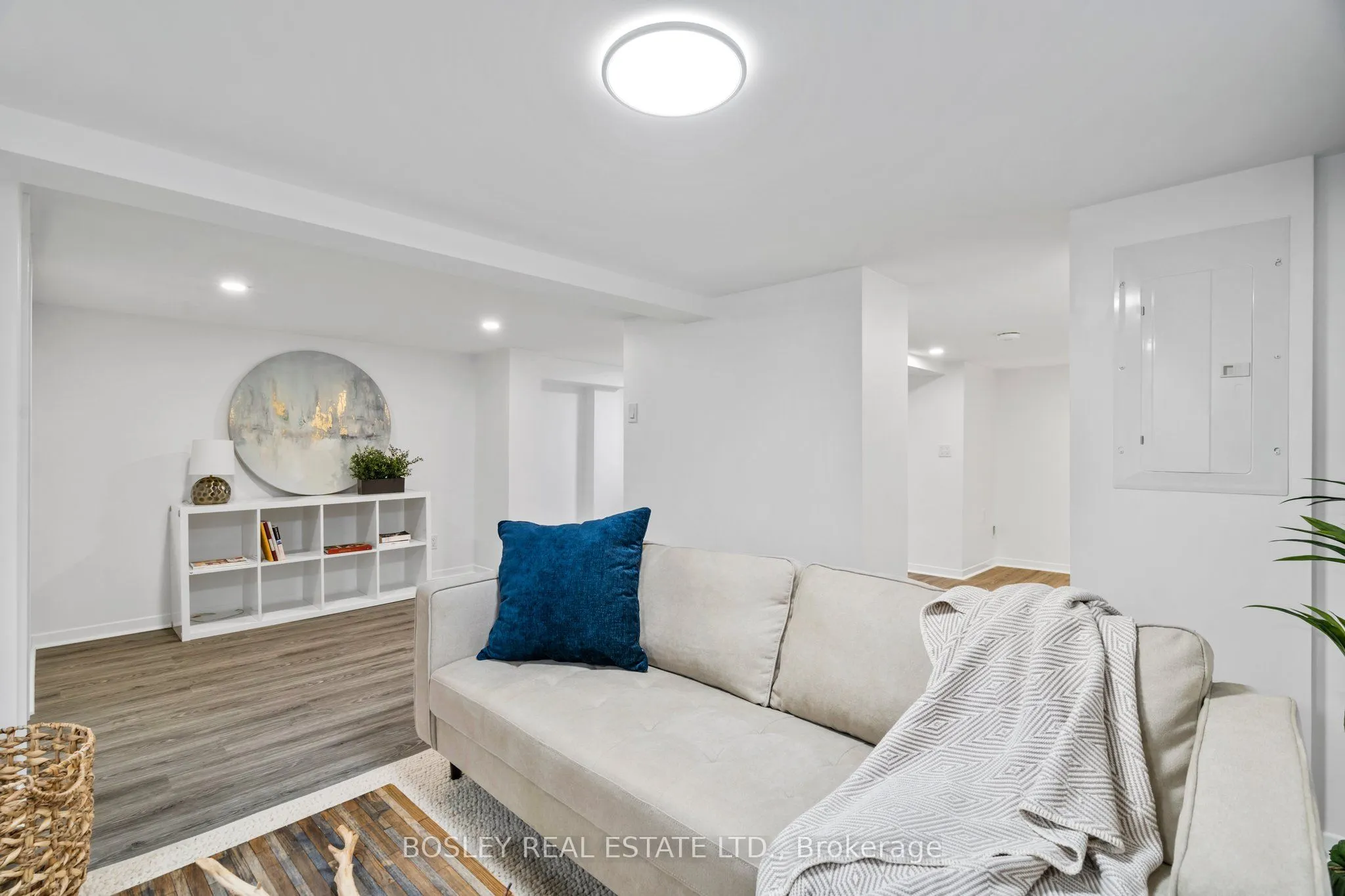 25 Hillsboro Avenue