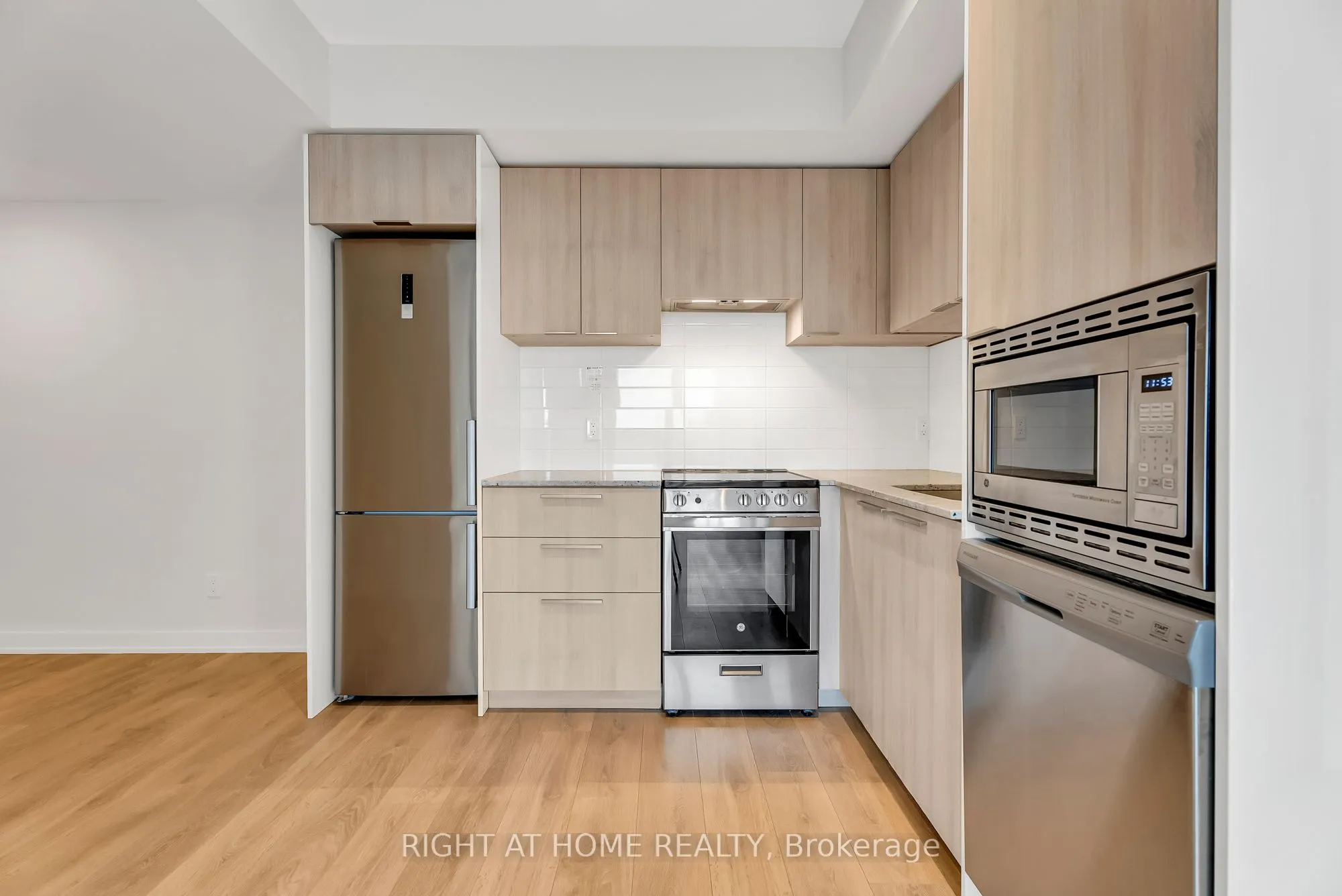 501 Yonge Street, #1212