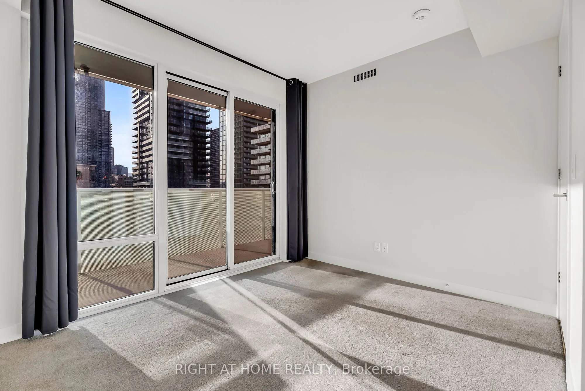 501 Yonge Street, #1212