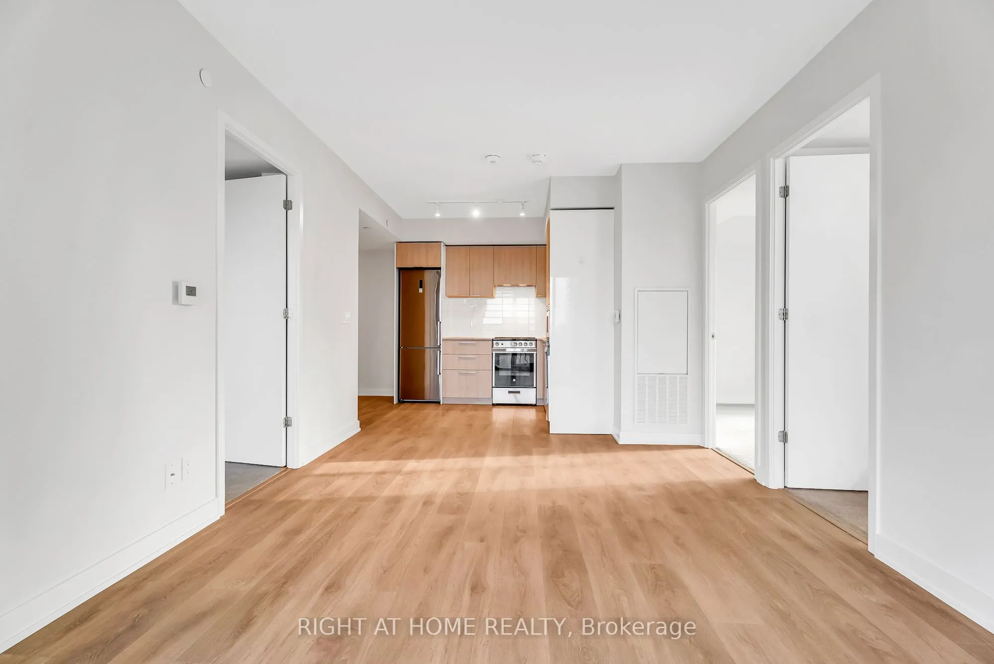 501 Yonge Street, #1212