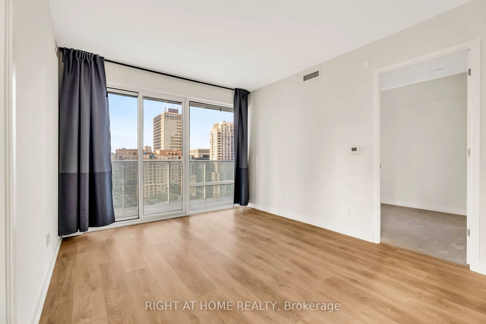 501 Yonge Street, #1212