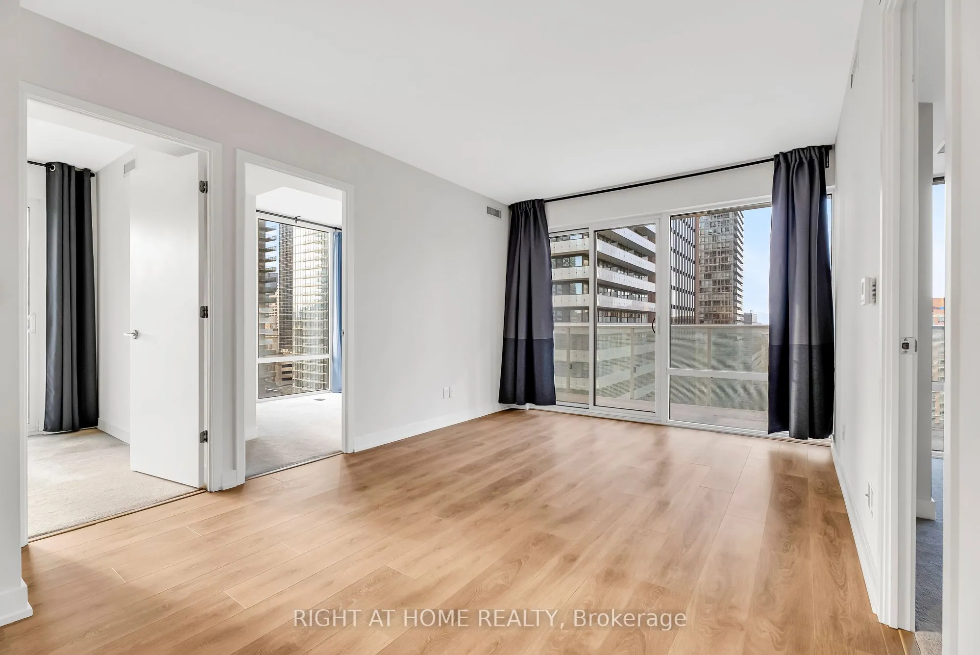 501 Yonge Street, #1212