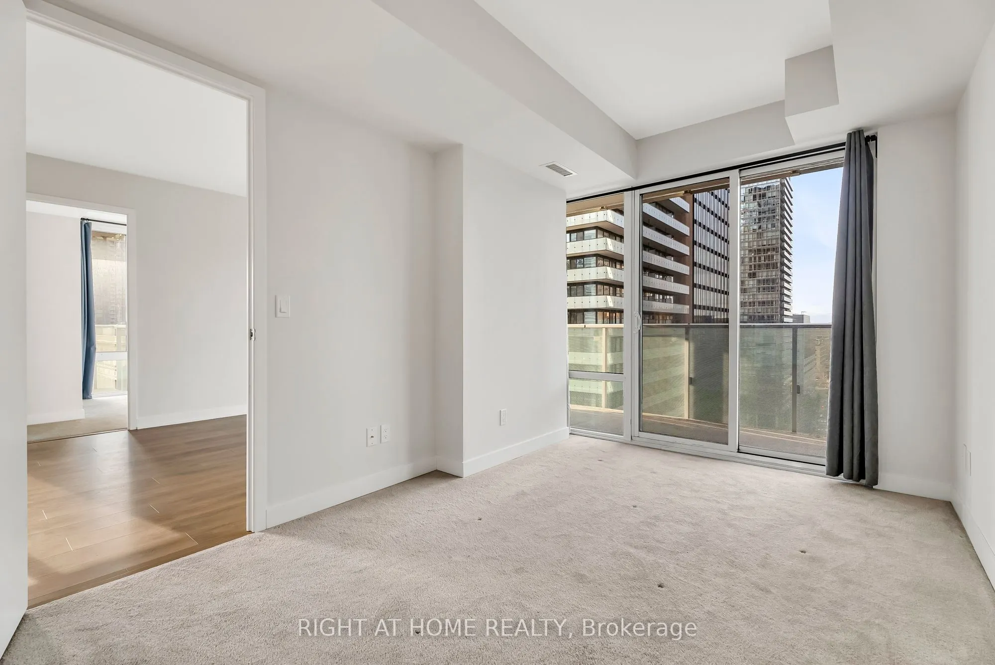 501 Yonge Street, #1212