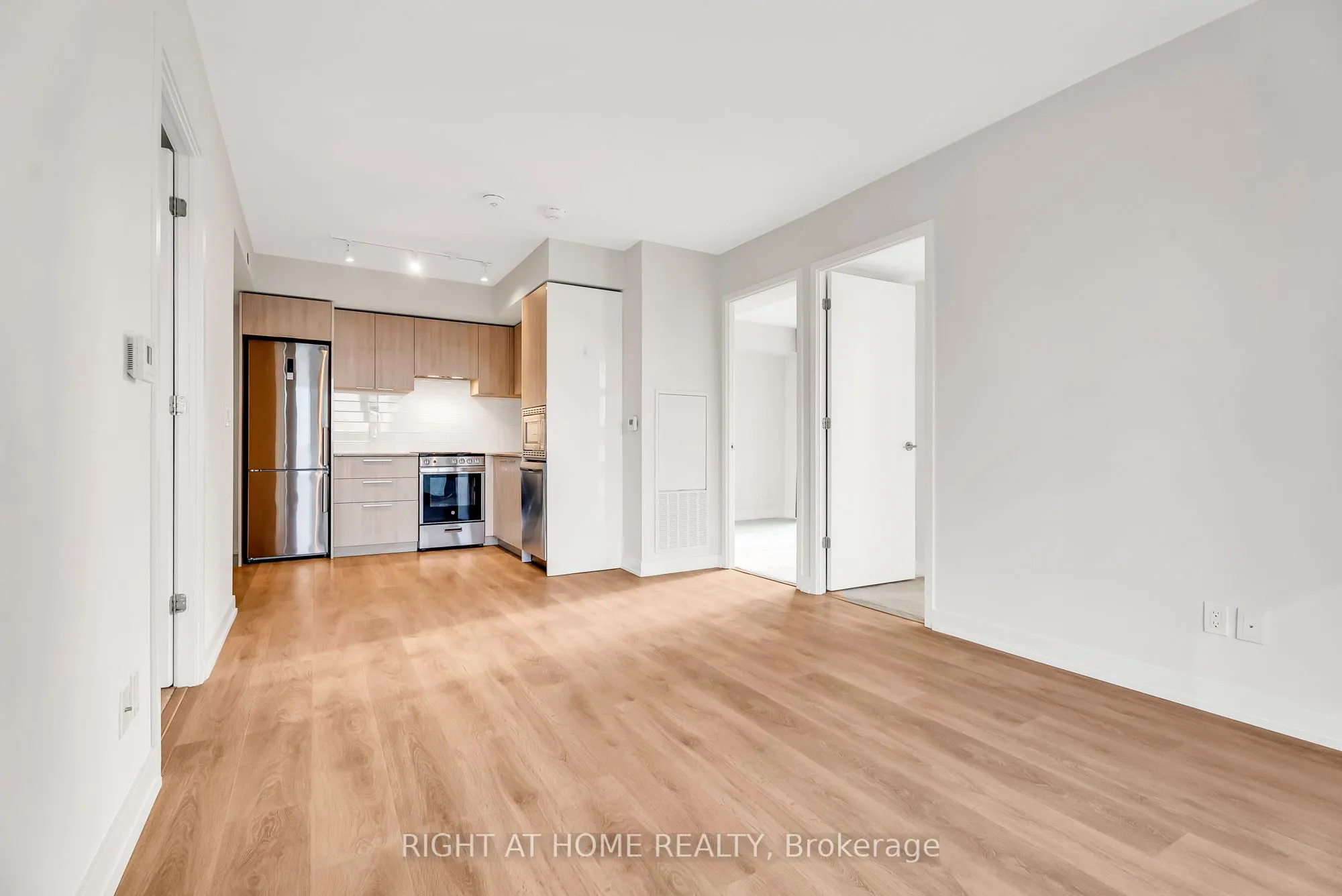 501 Yonge Street, #1212