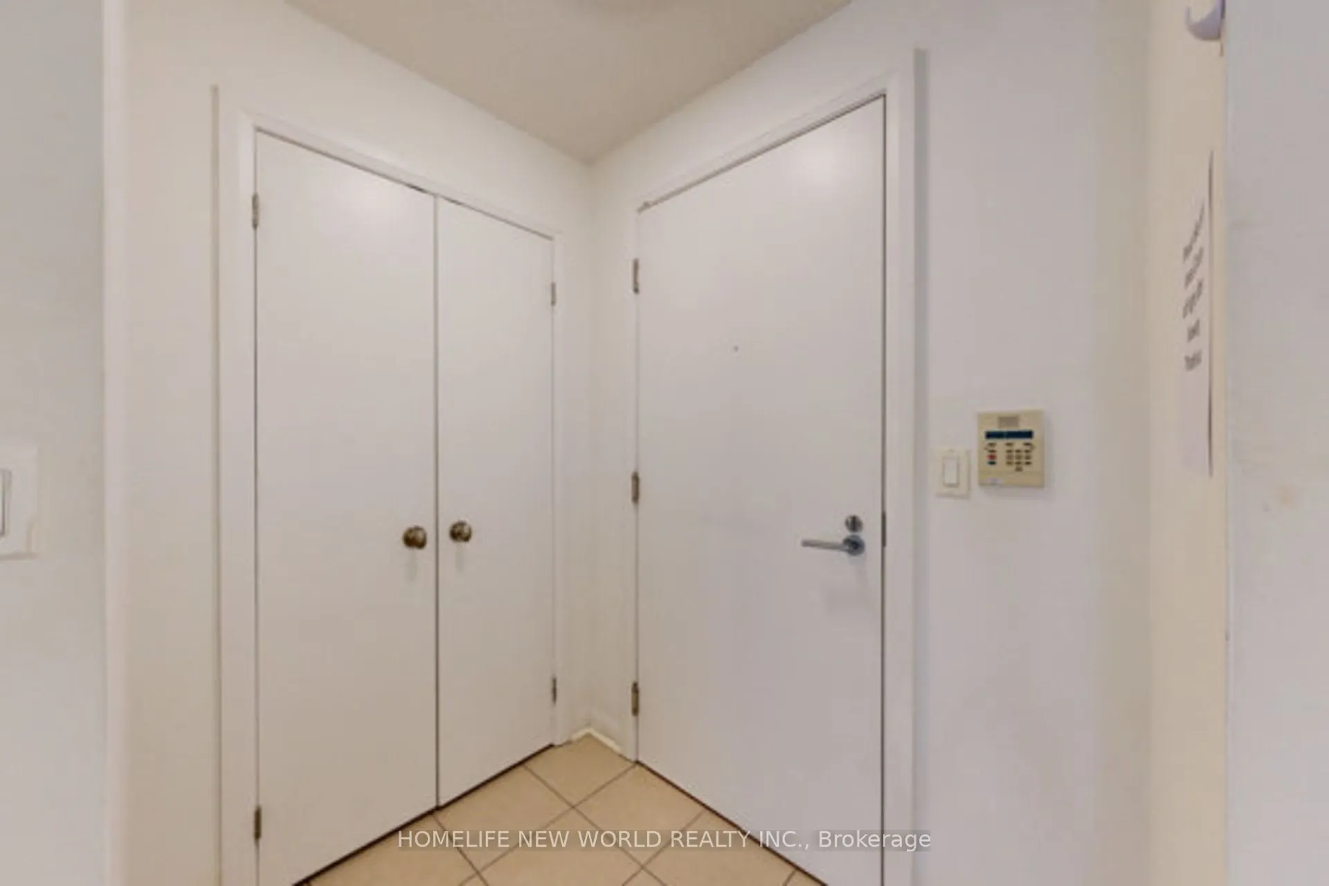 111 Elizabeth Street, #752