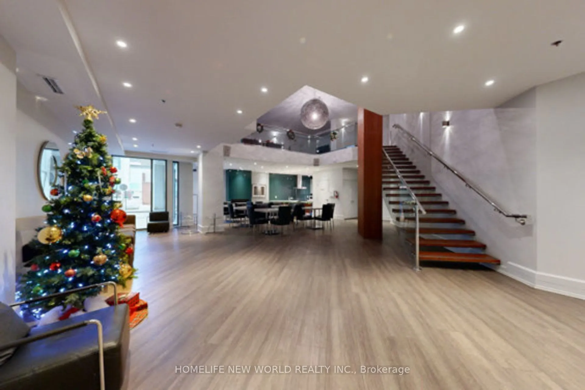 111 Elizabeth Street, #752