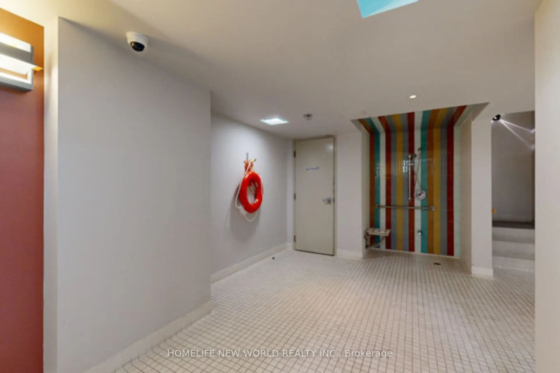 111 Elizabeth Street, #752