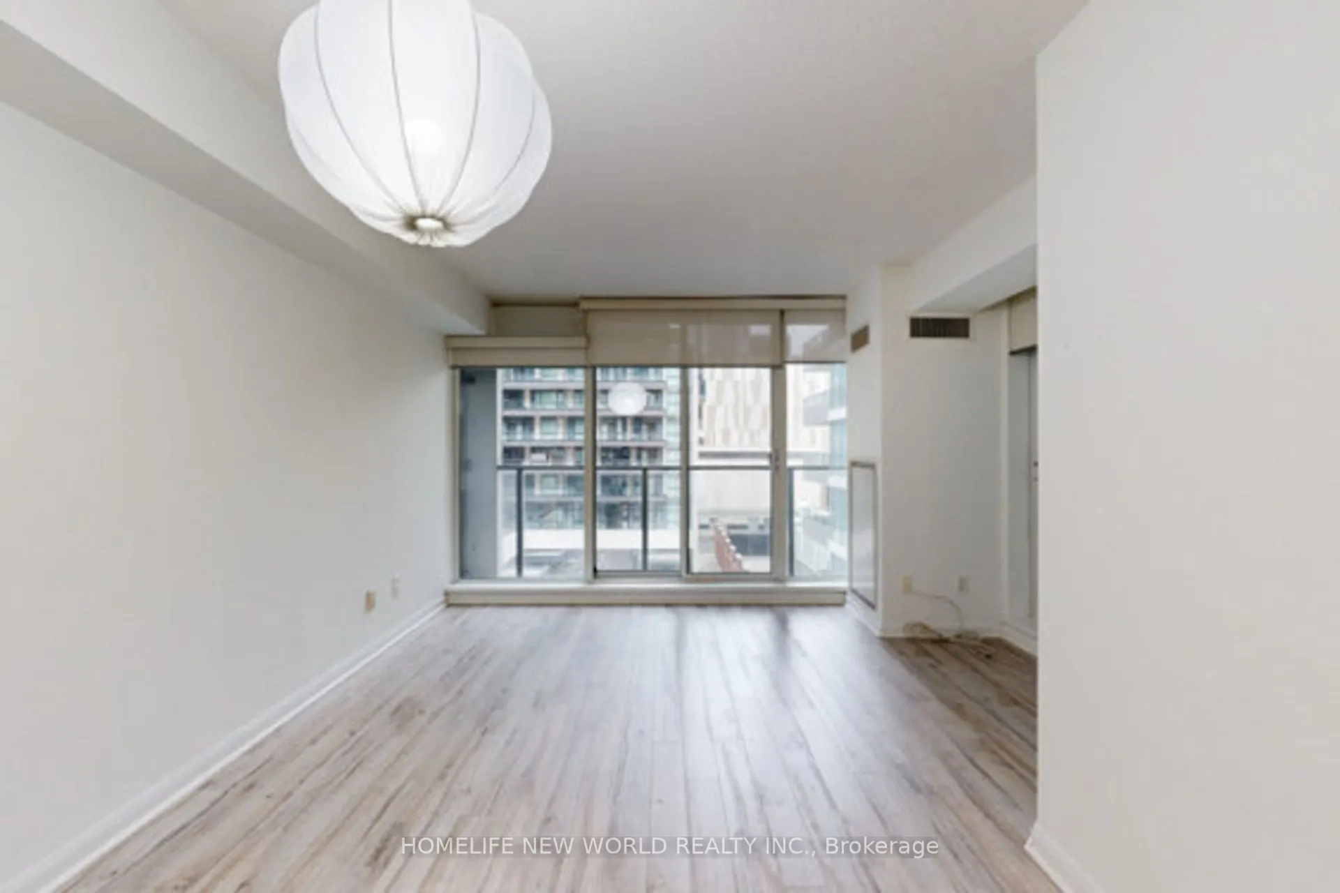 111 Elizabeth Street, #752