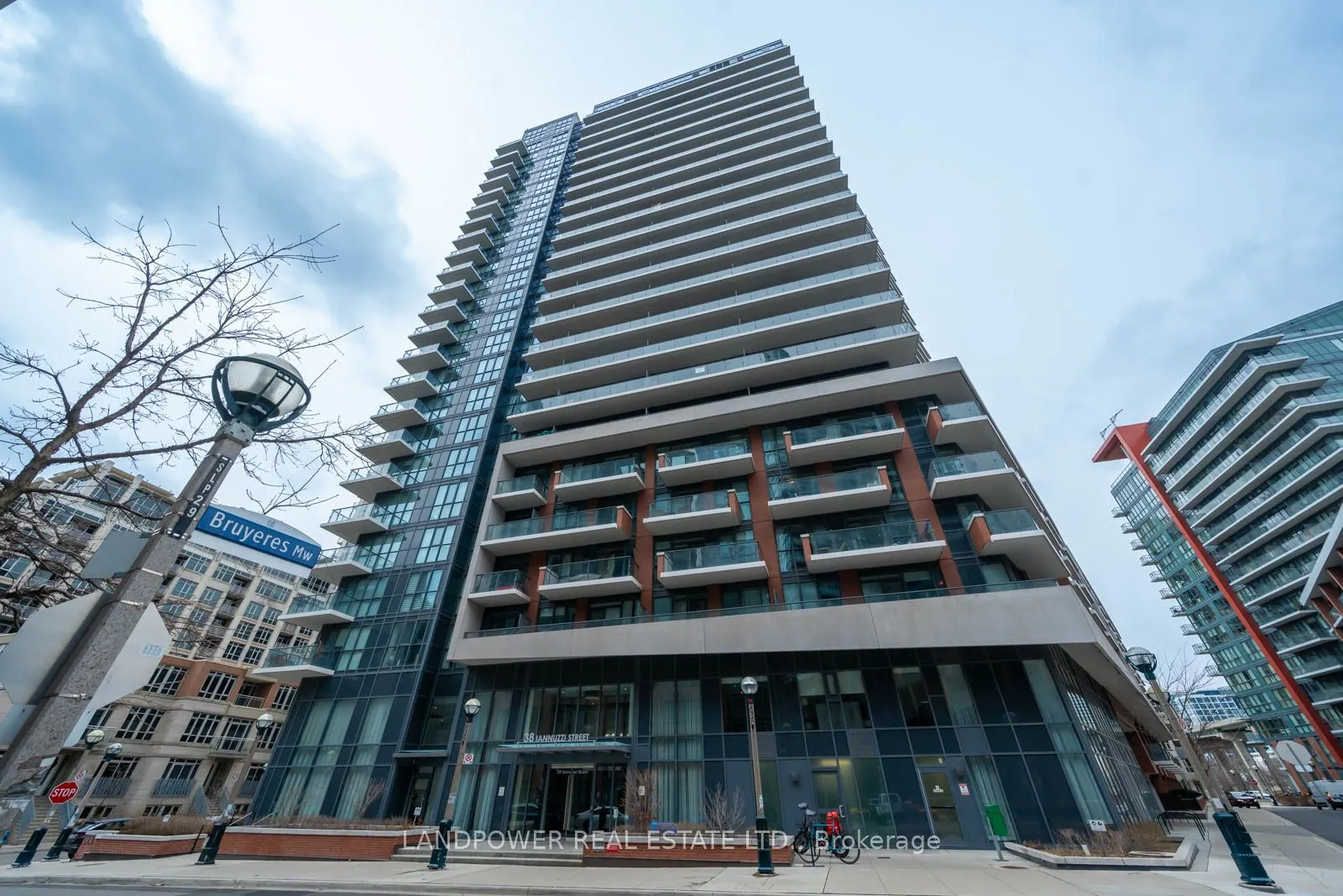 38 Iannuzzi Street, #741