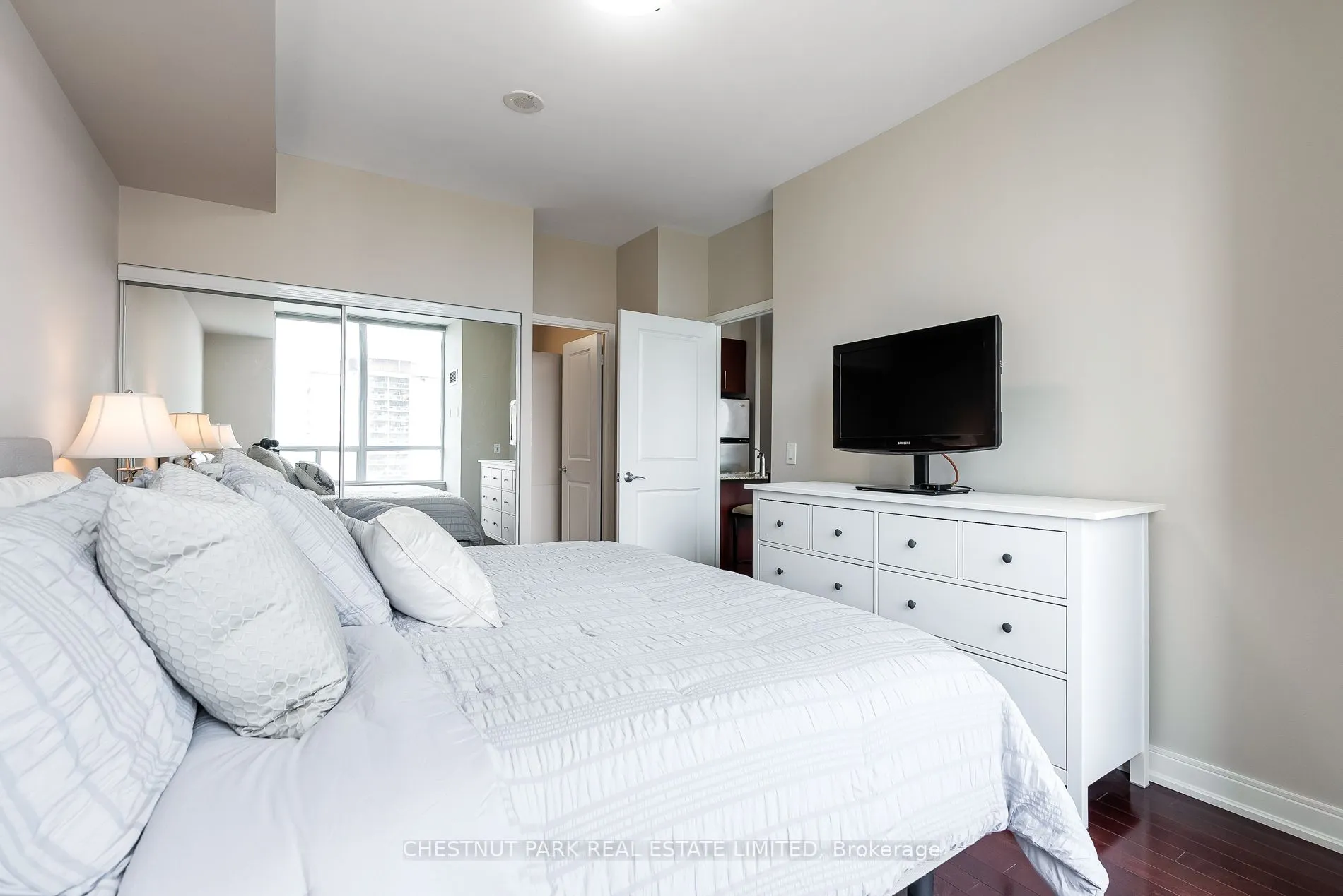 88 Broadway Avenue, #1508