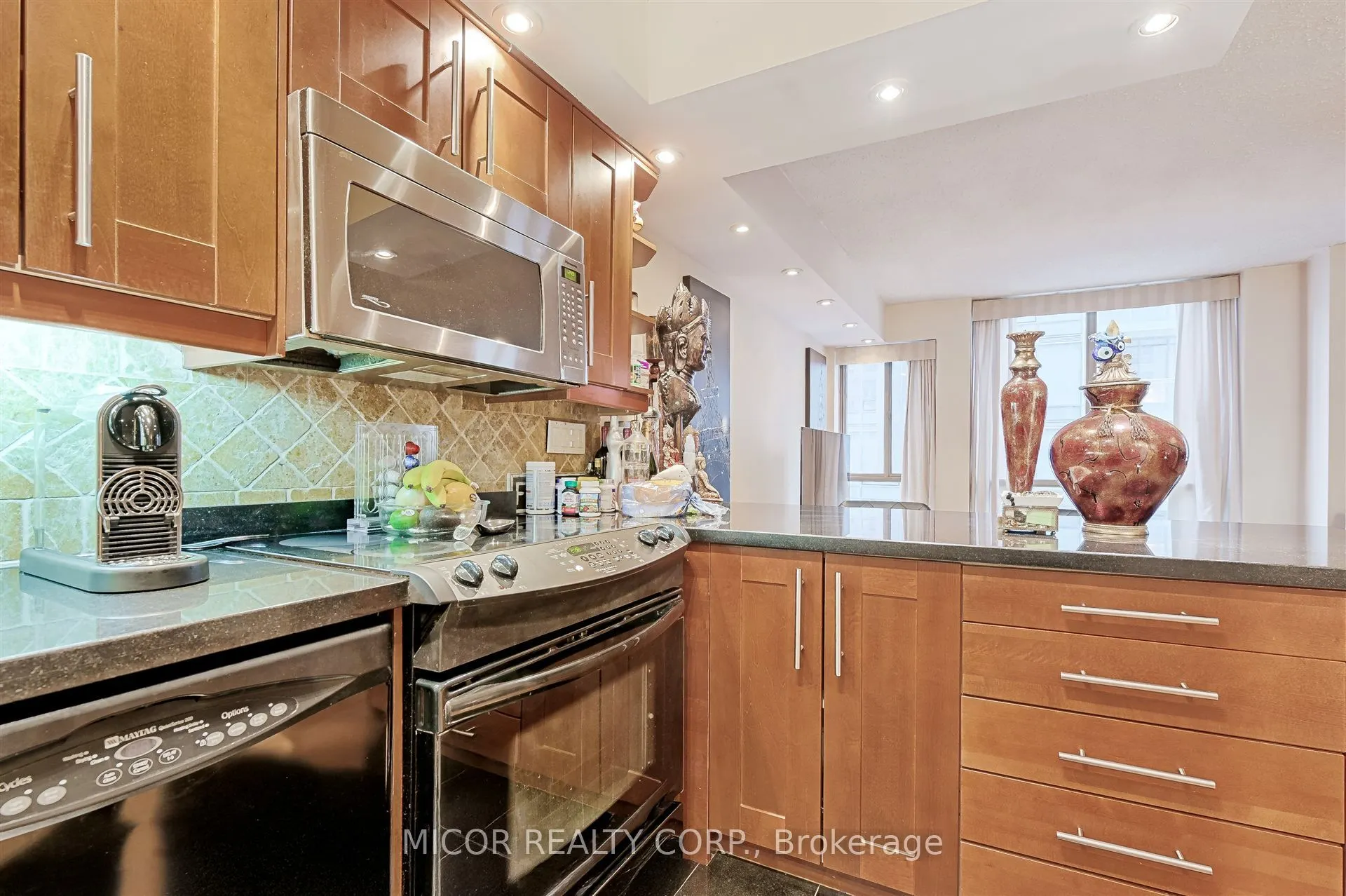 40 Scollard Street, #601