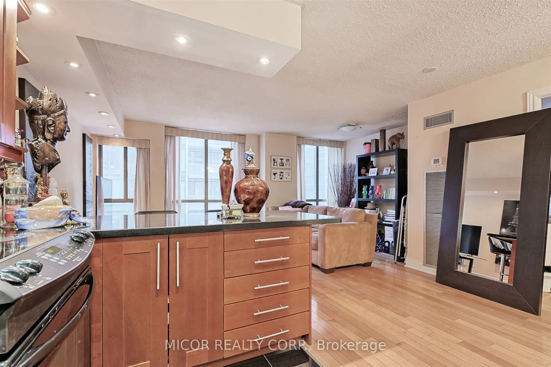 40 Scollard Street, #601