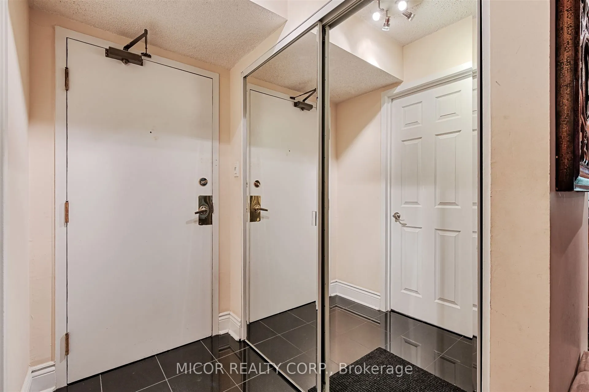 40 Scollard Street, #601