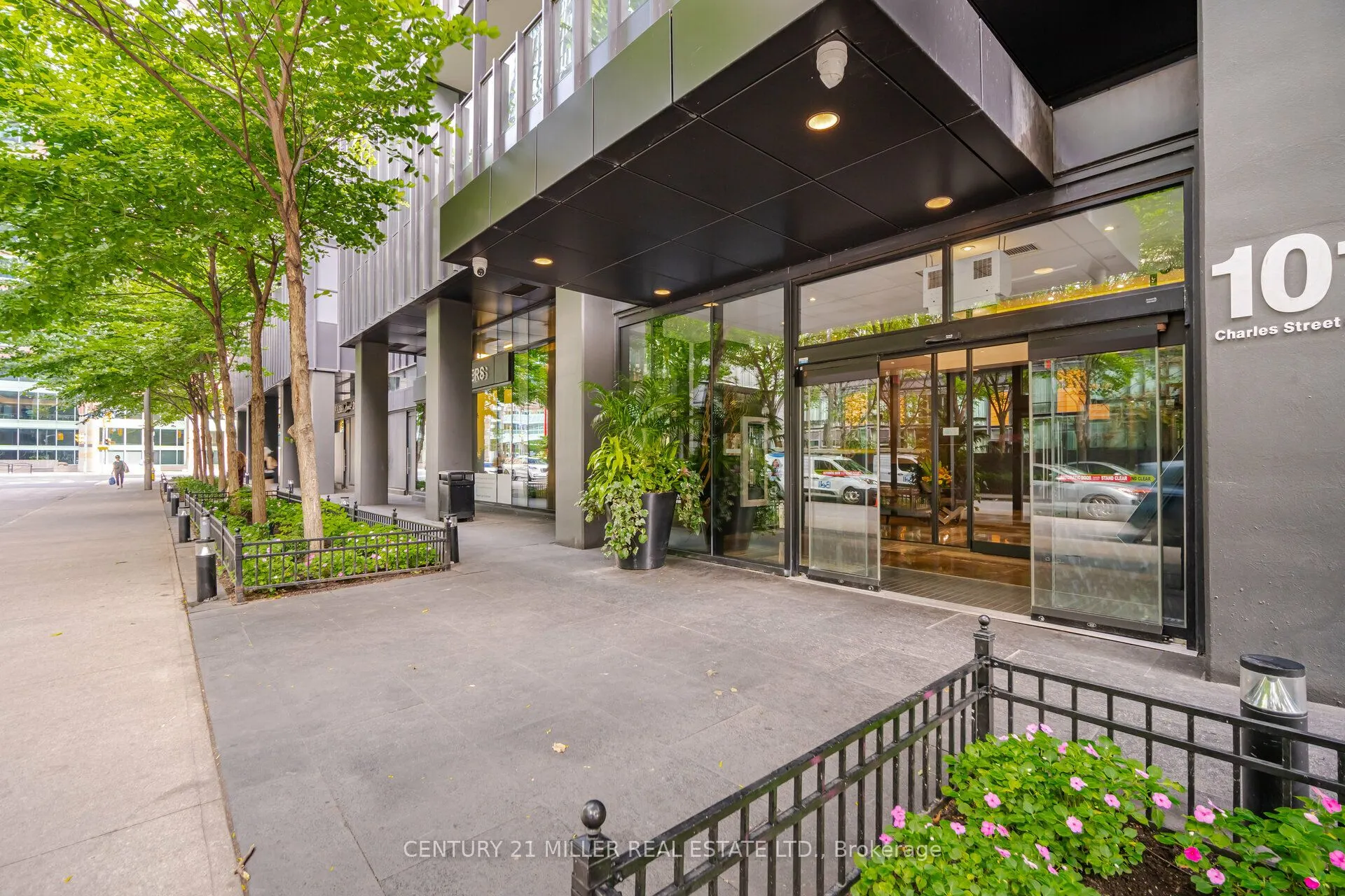 101 Charles Street E #1001