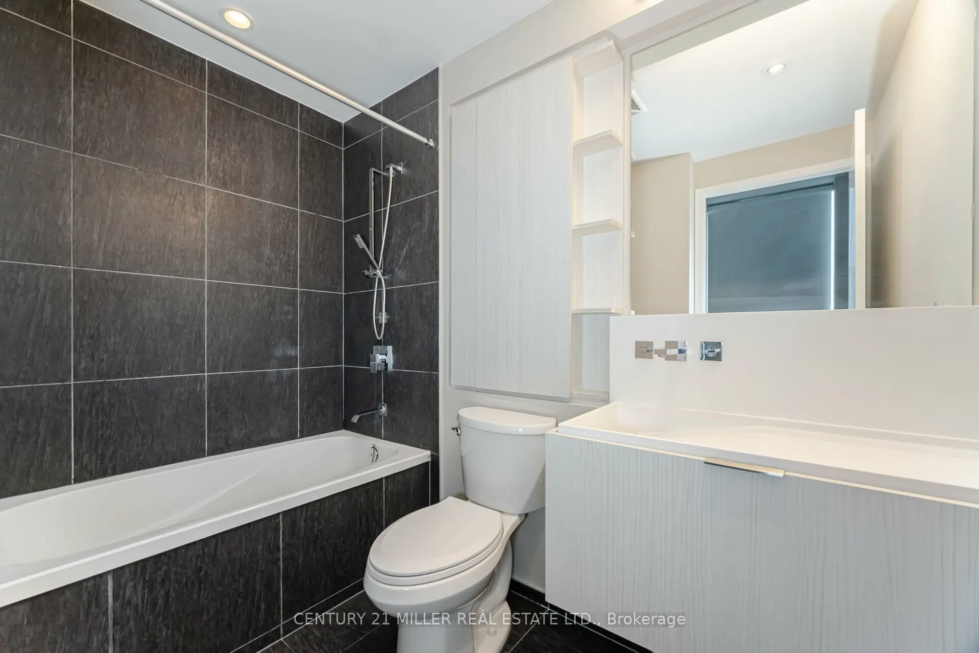 101 Charles Street E #1001