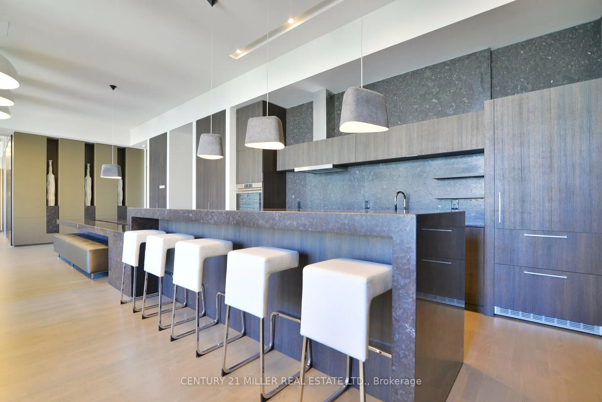 101 Charles Street E #1001