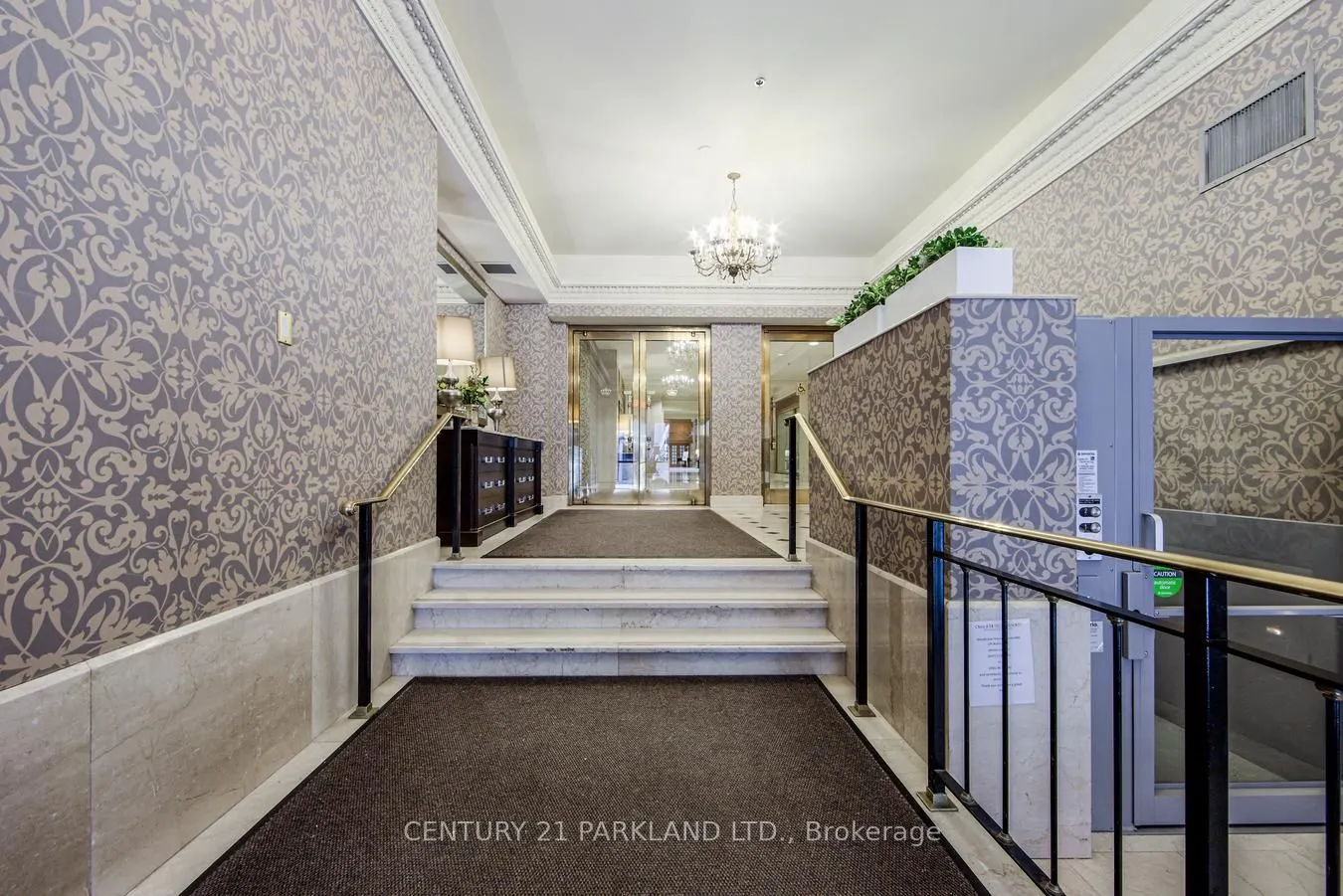22 Leader Lane, #318