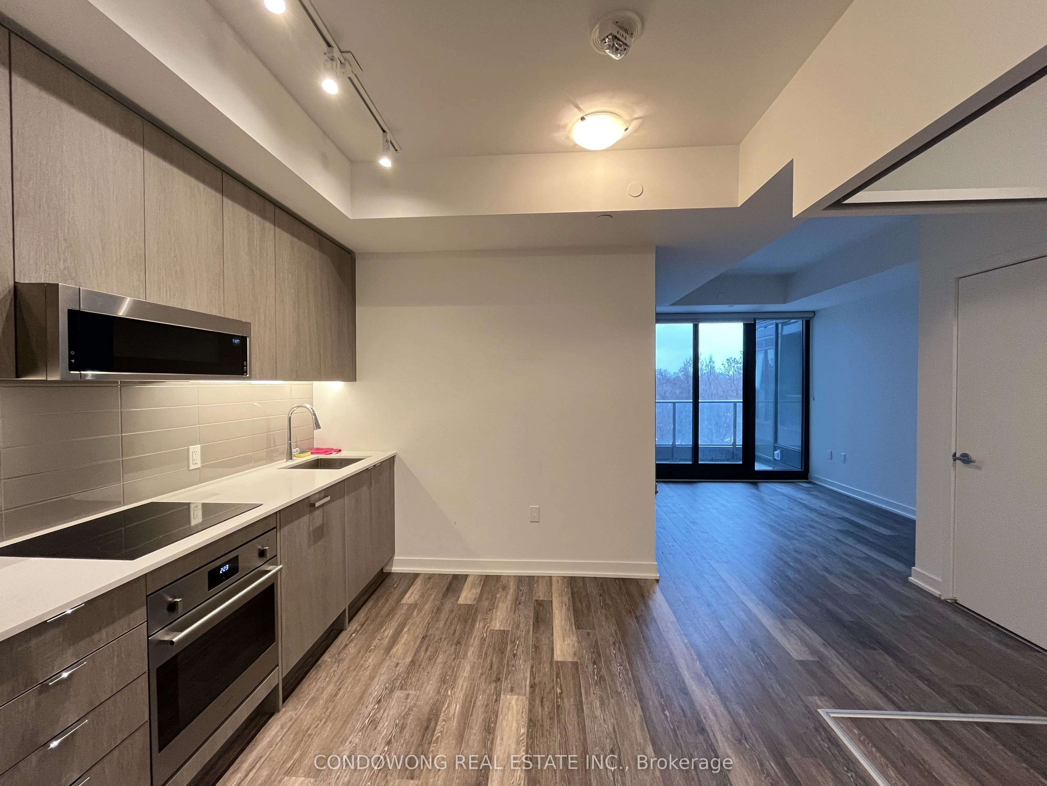 250 Lawrence Avenue W, #601