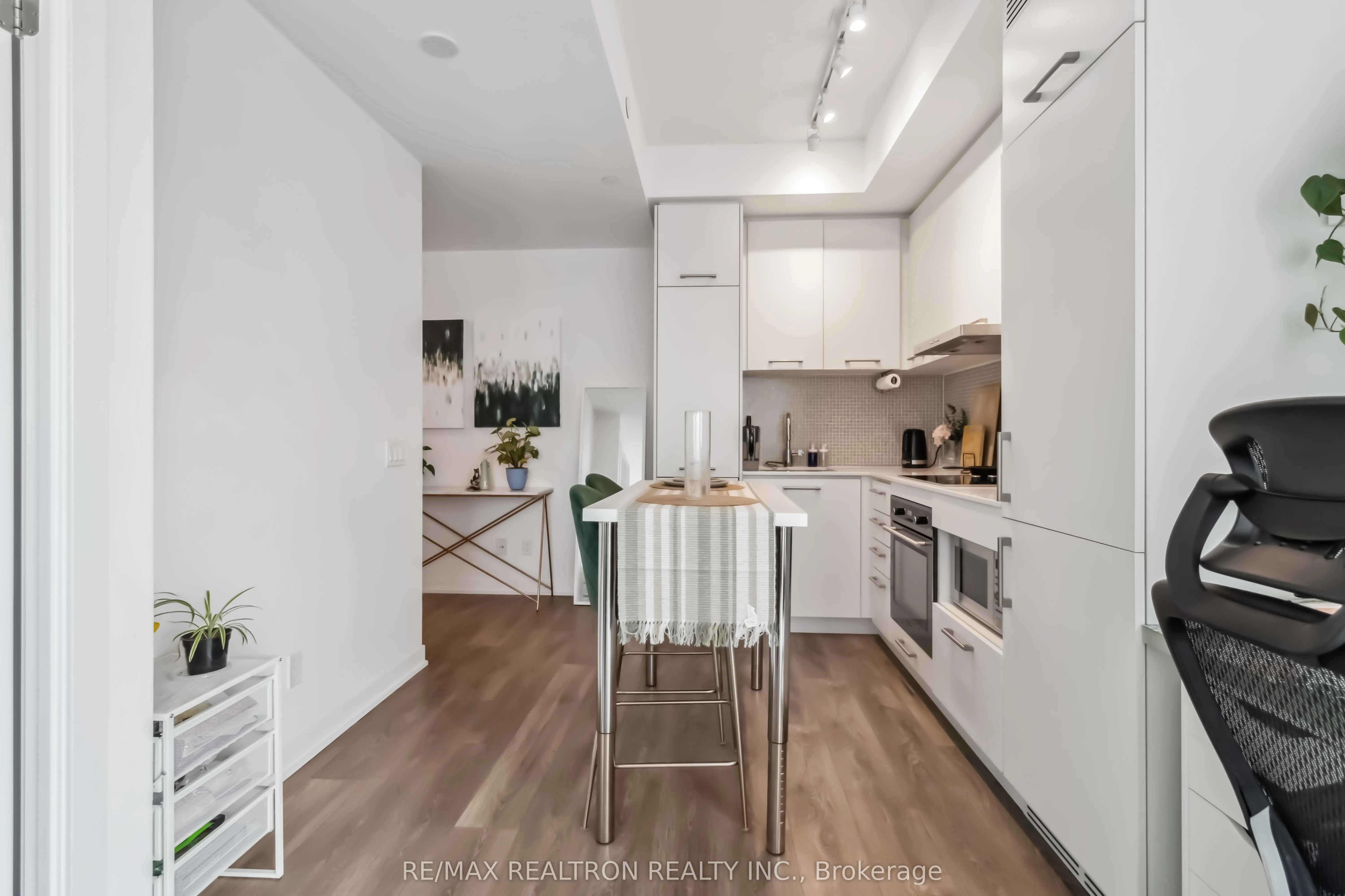 87 Peter Street, #3306