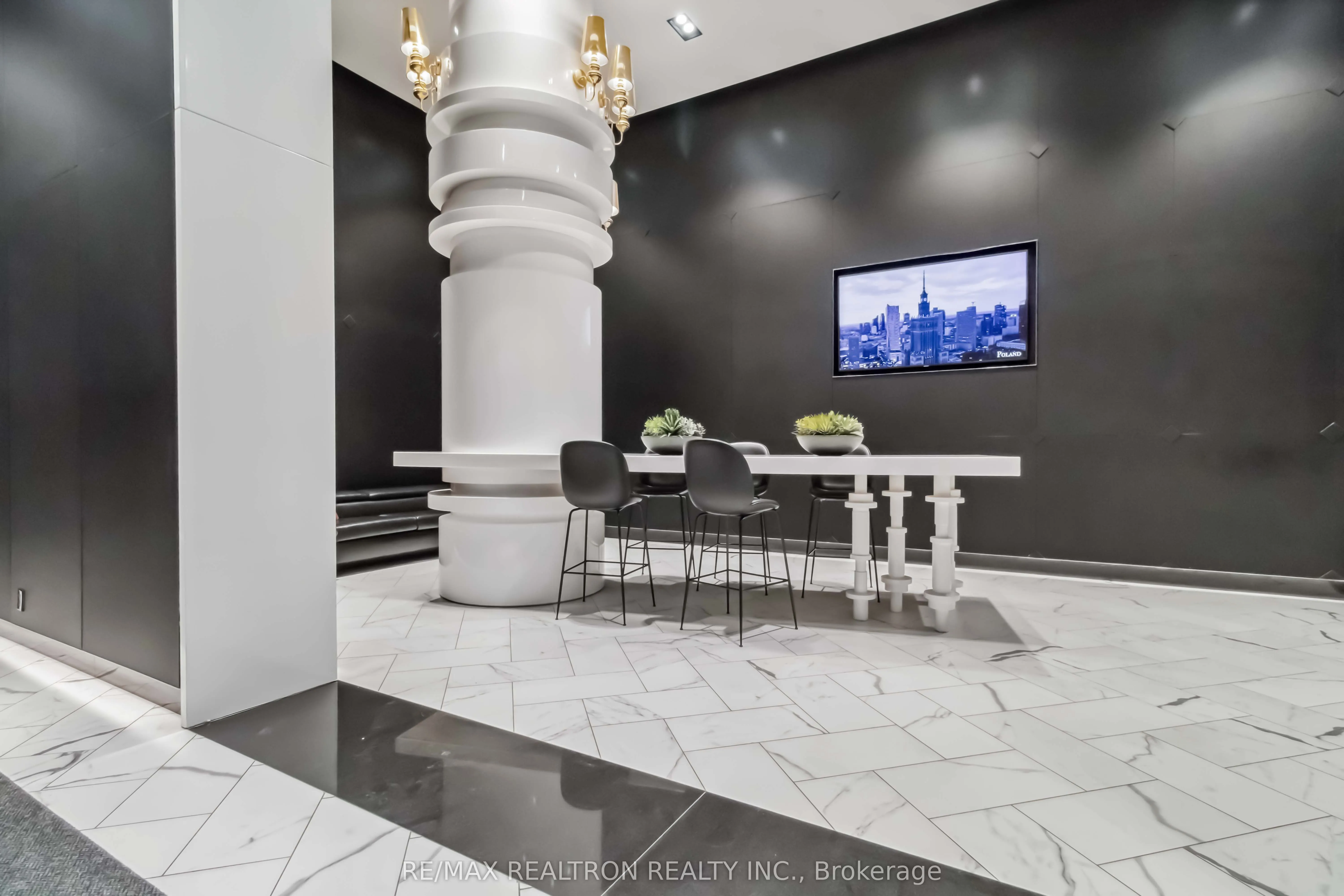 87 Peter Street, #3306