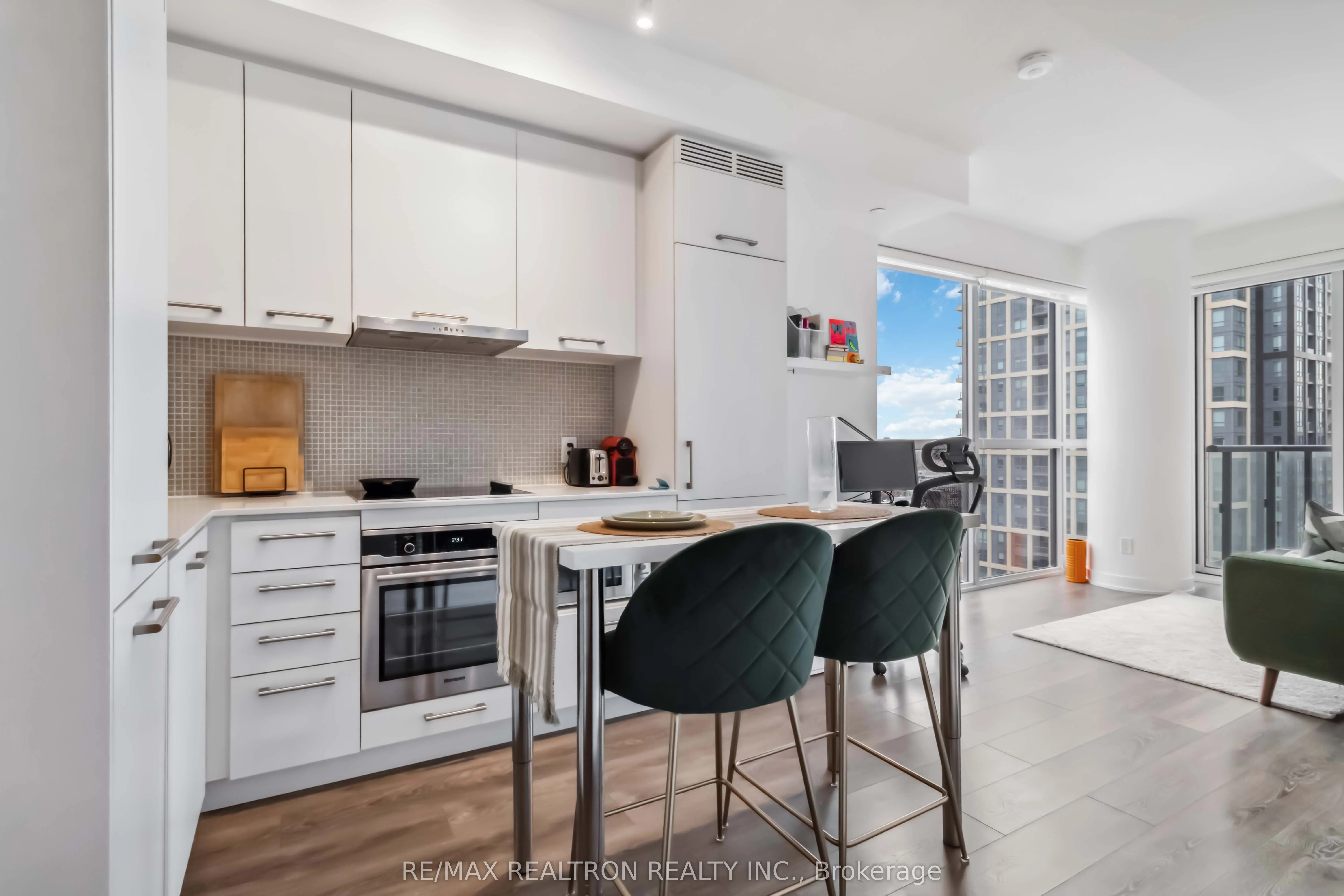 87 Peter Street, #3306