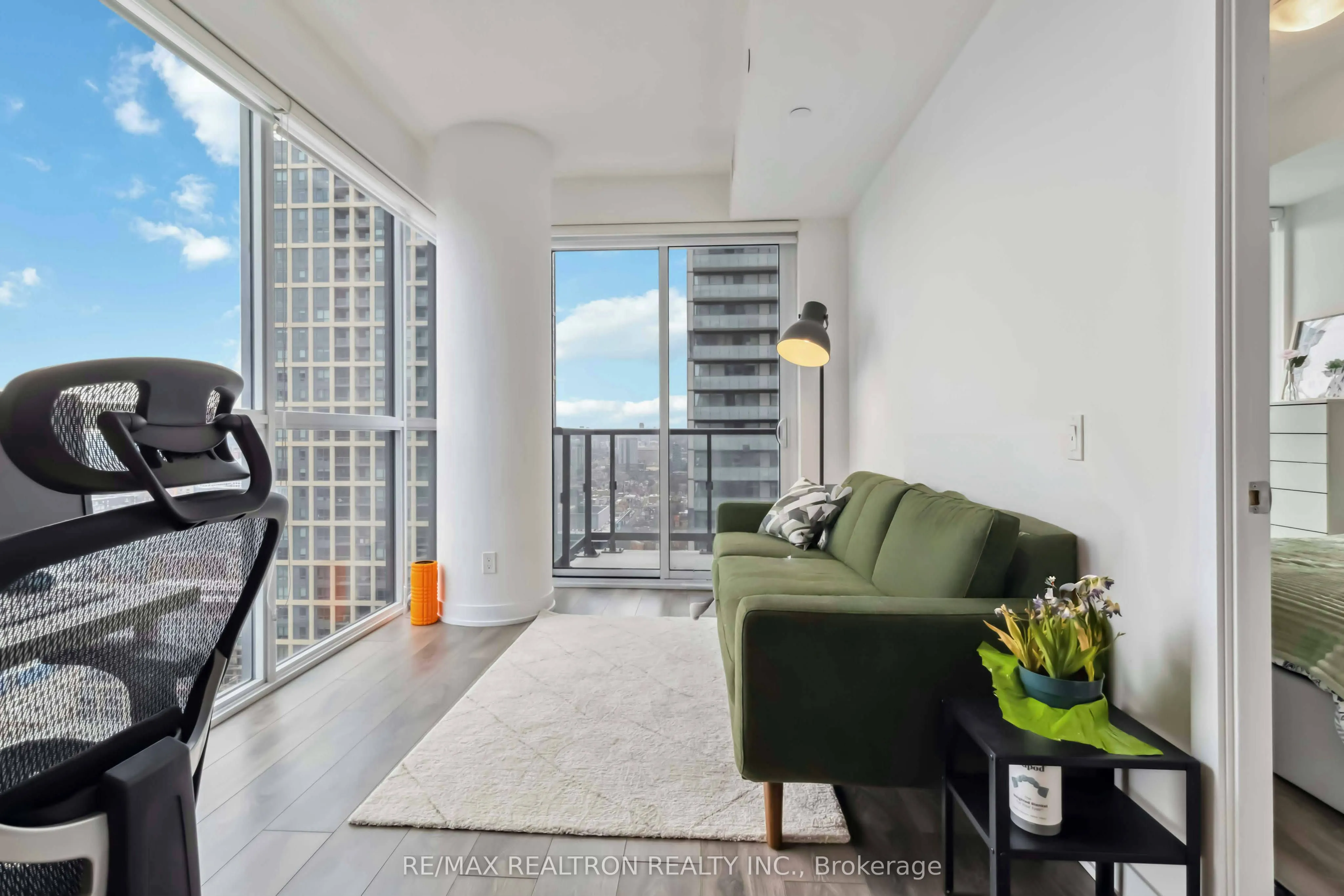 87 Peter Street, #3306