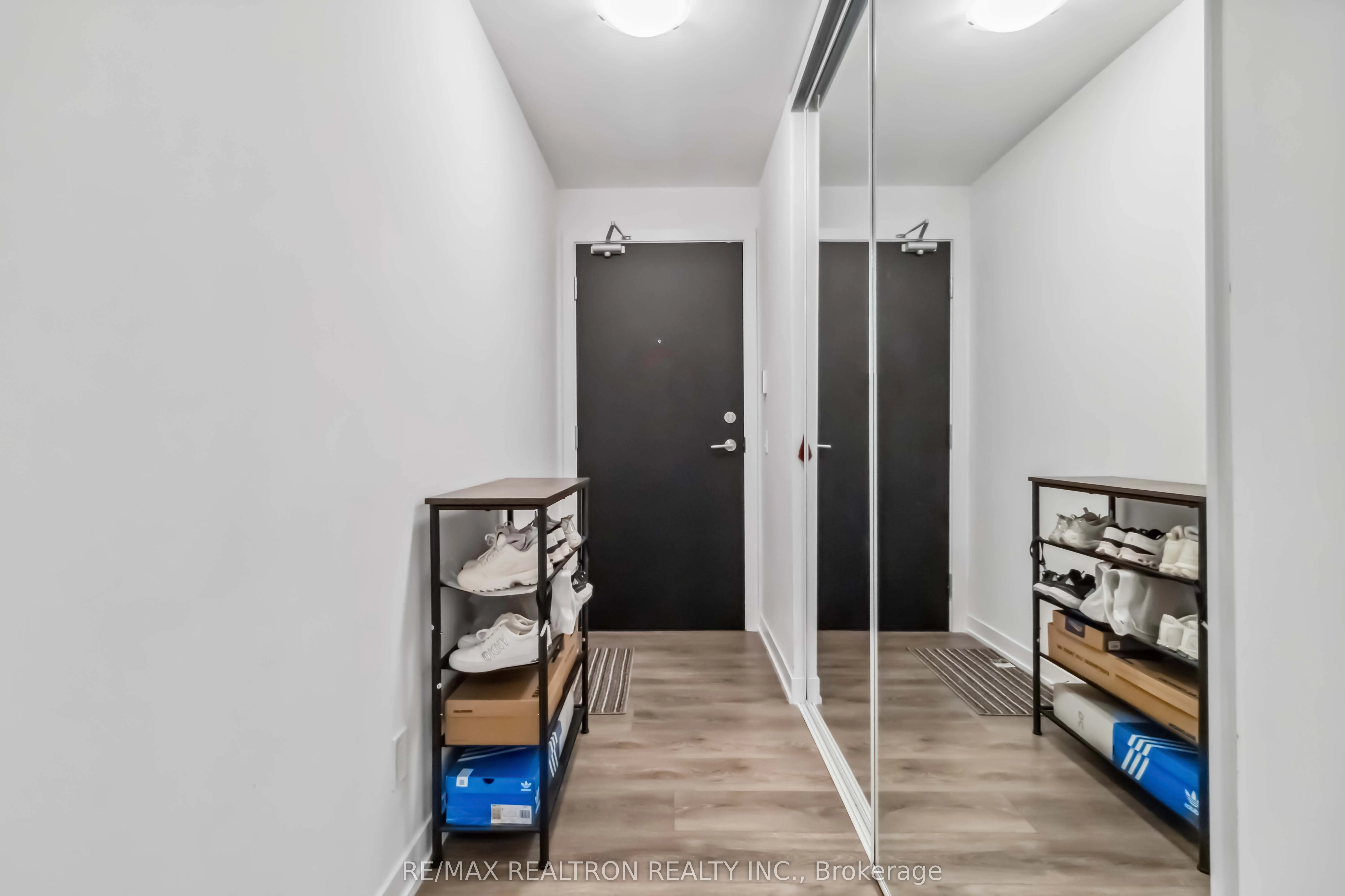 87 Peter Street, #3306