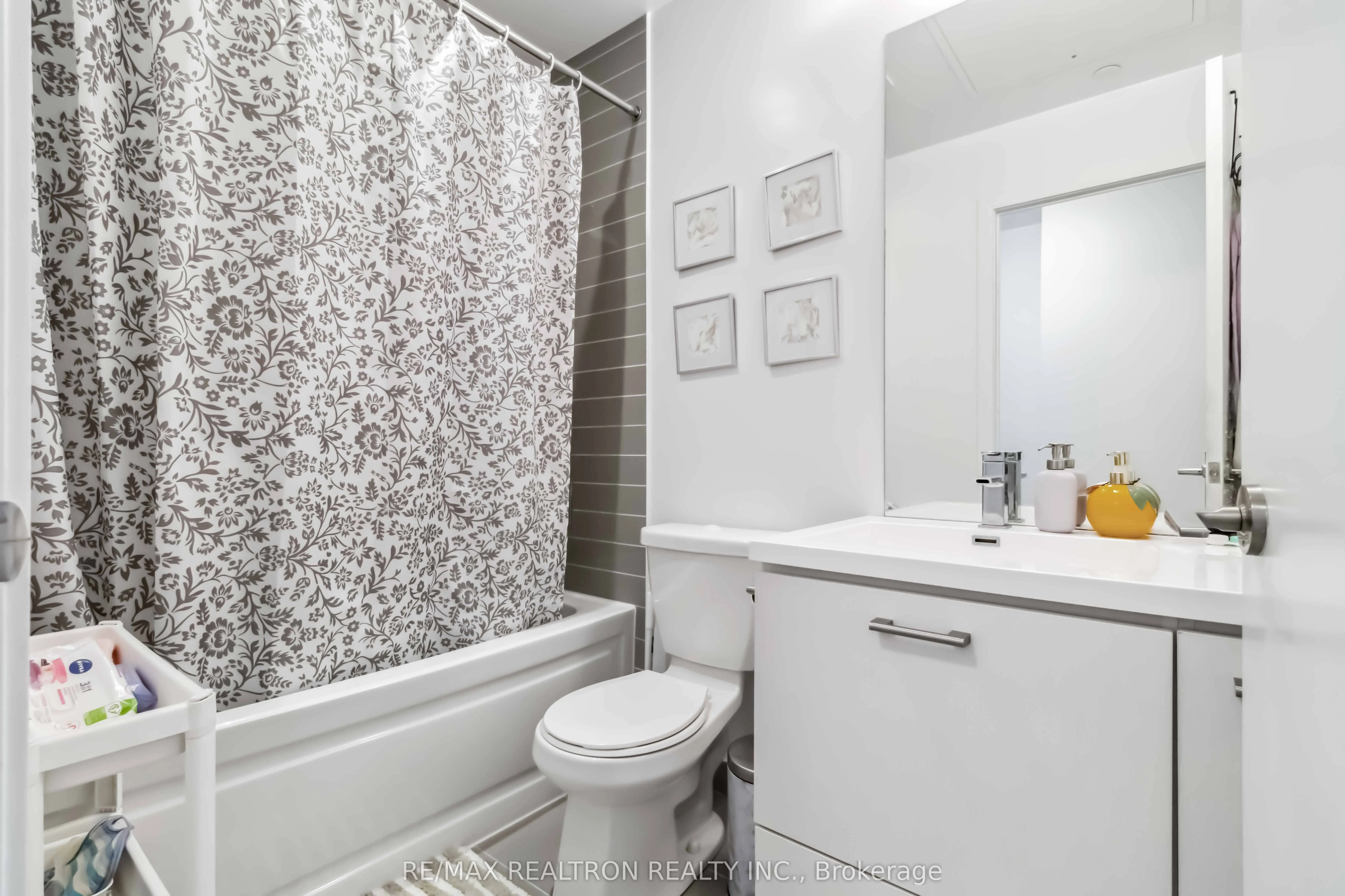 87 Peter Street, #3306