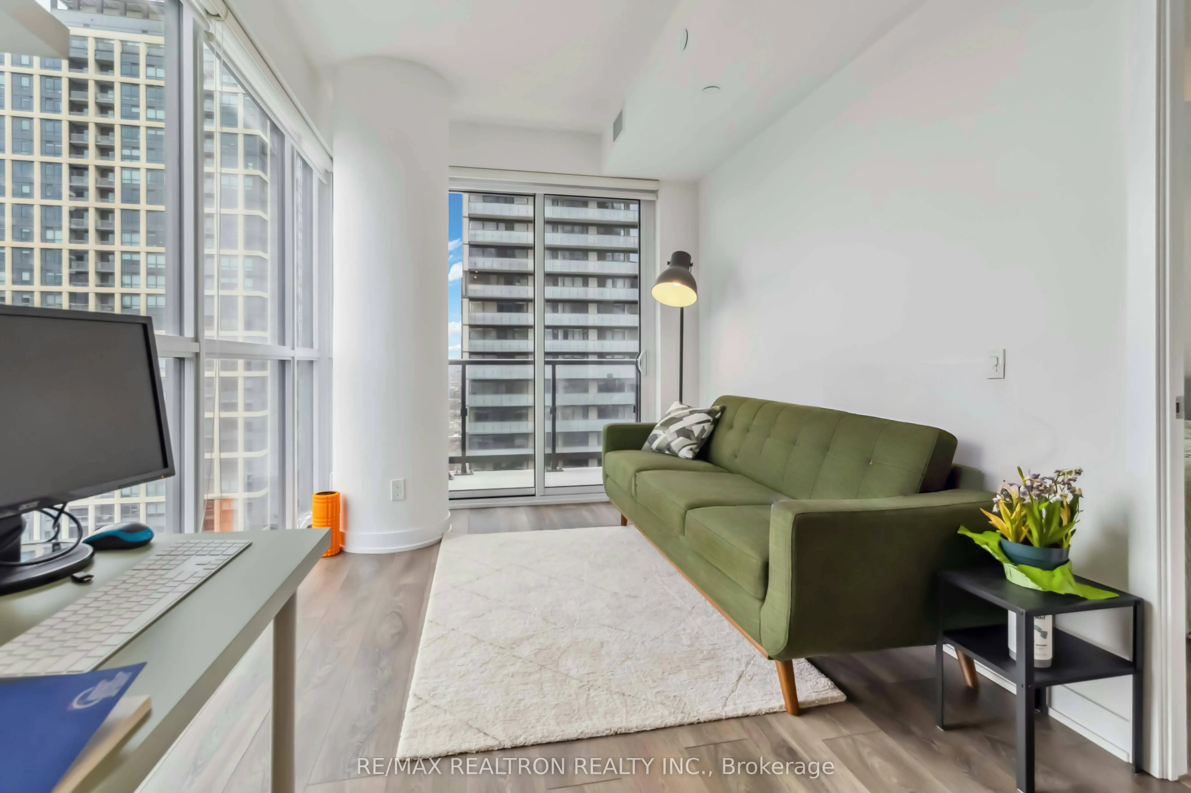 87 Peter Street, #3306