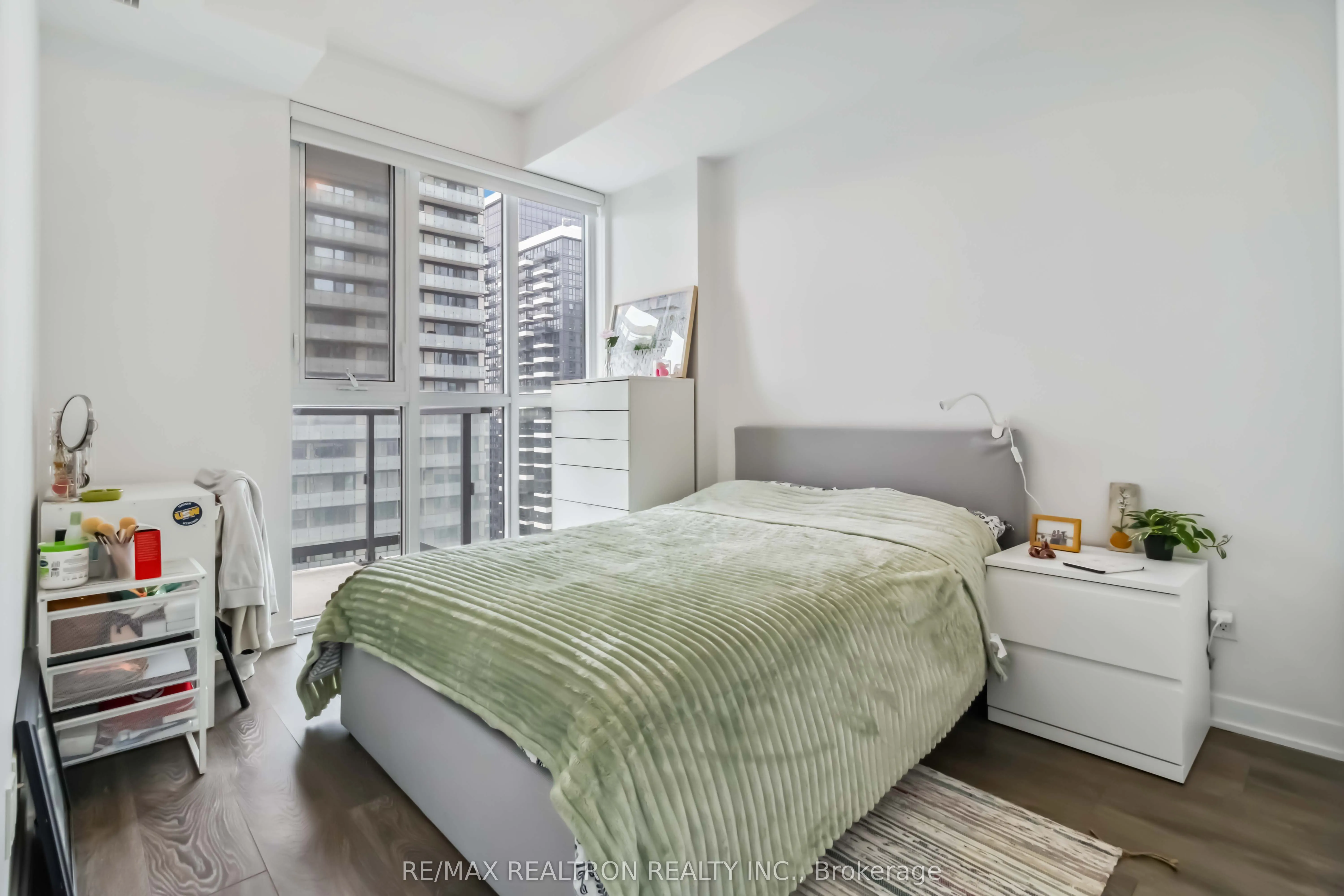 87 Peter Street, #3306