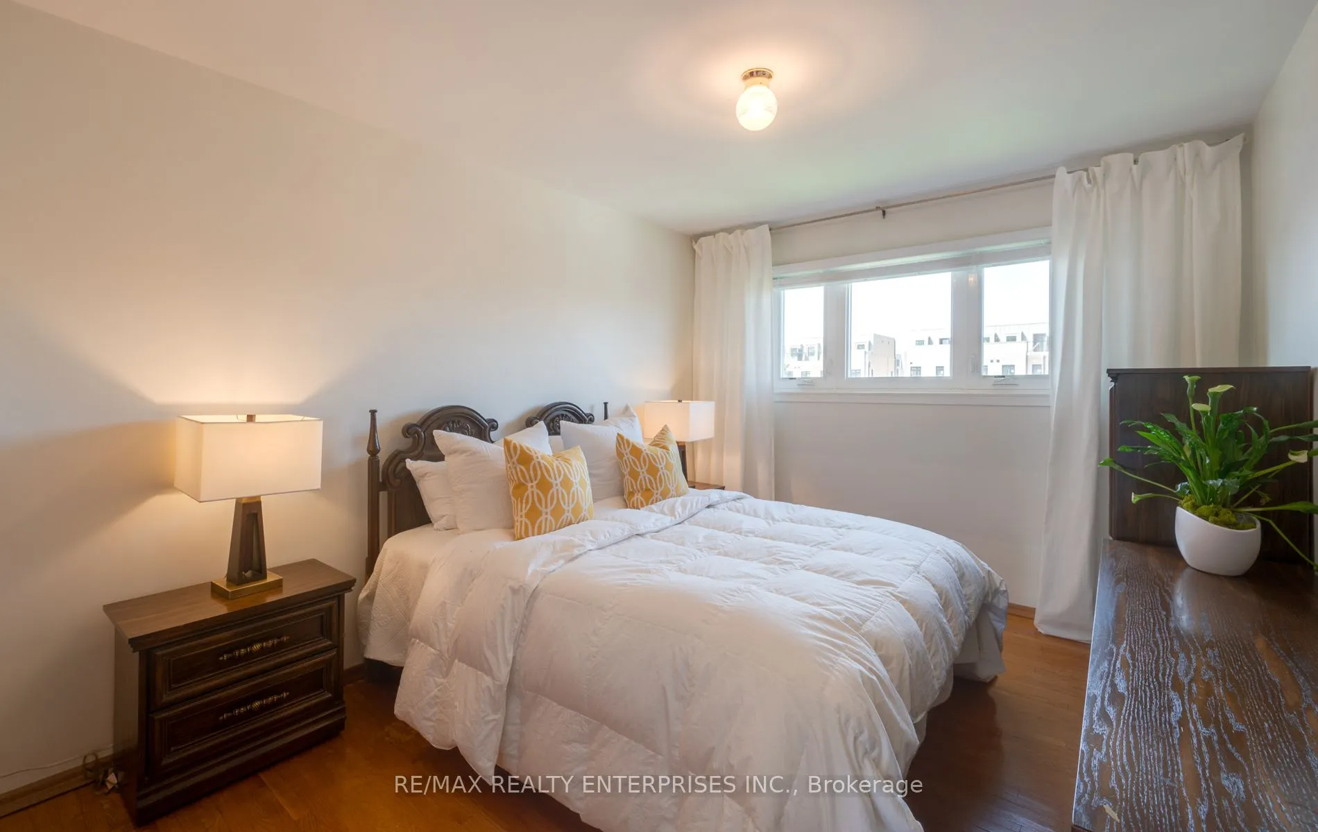 54 Pinebrook Avenue