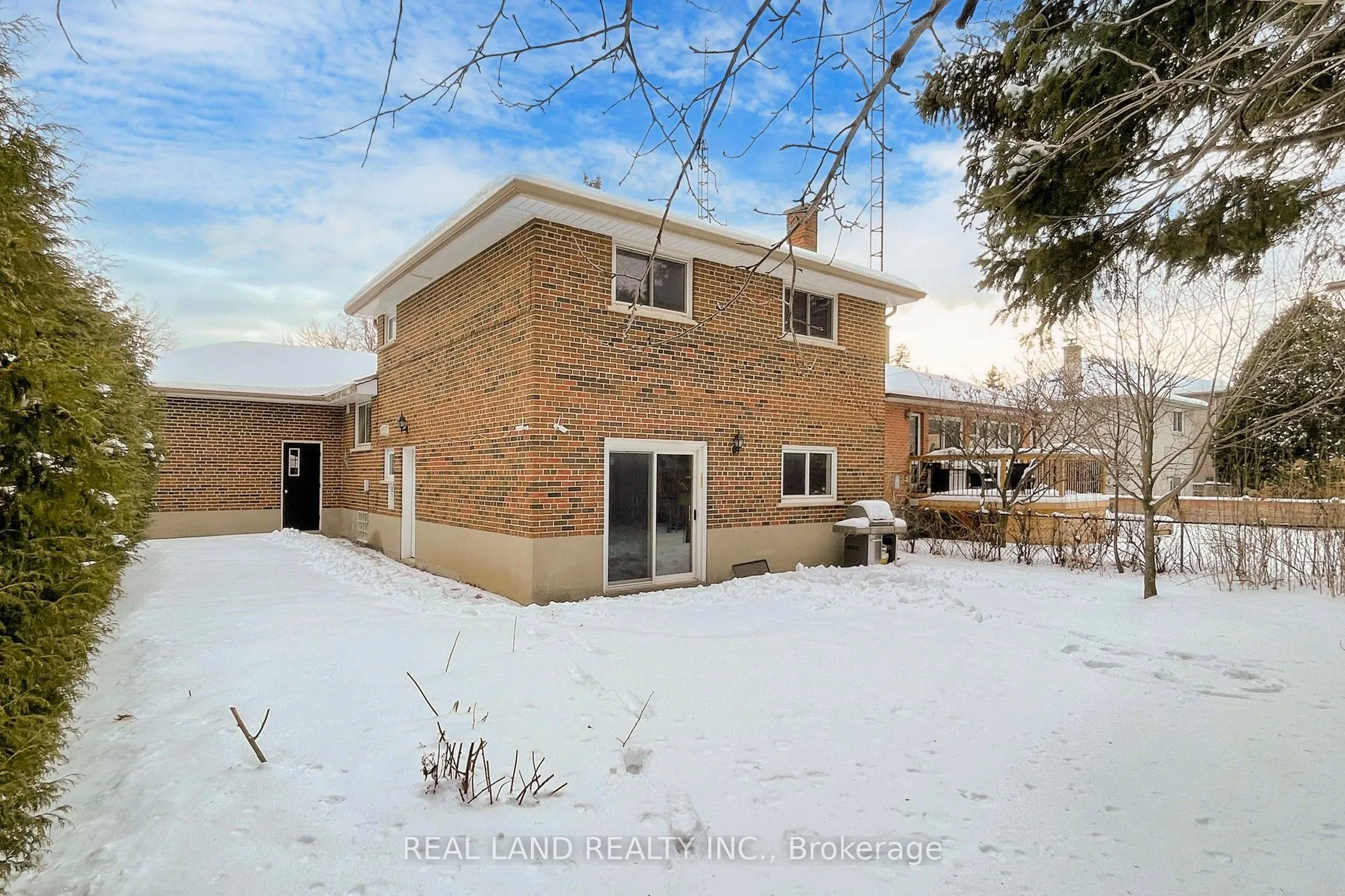 32 Lailey Crescent