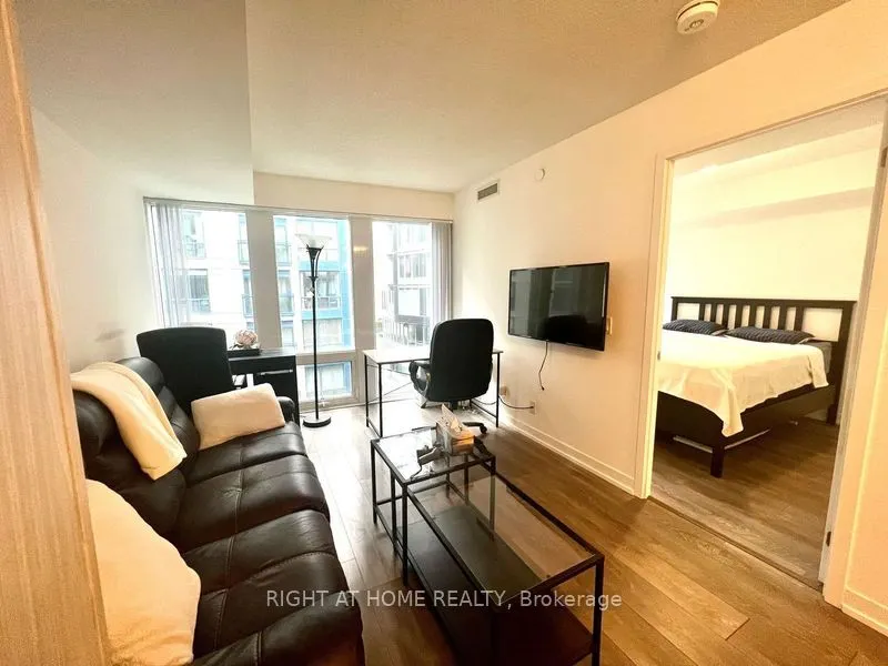 60 Shuter Street, #615