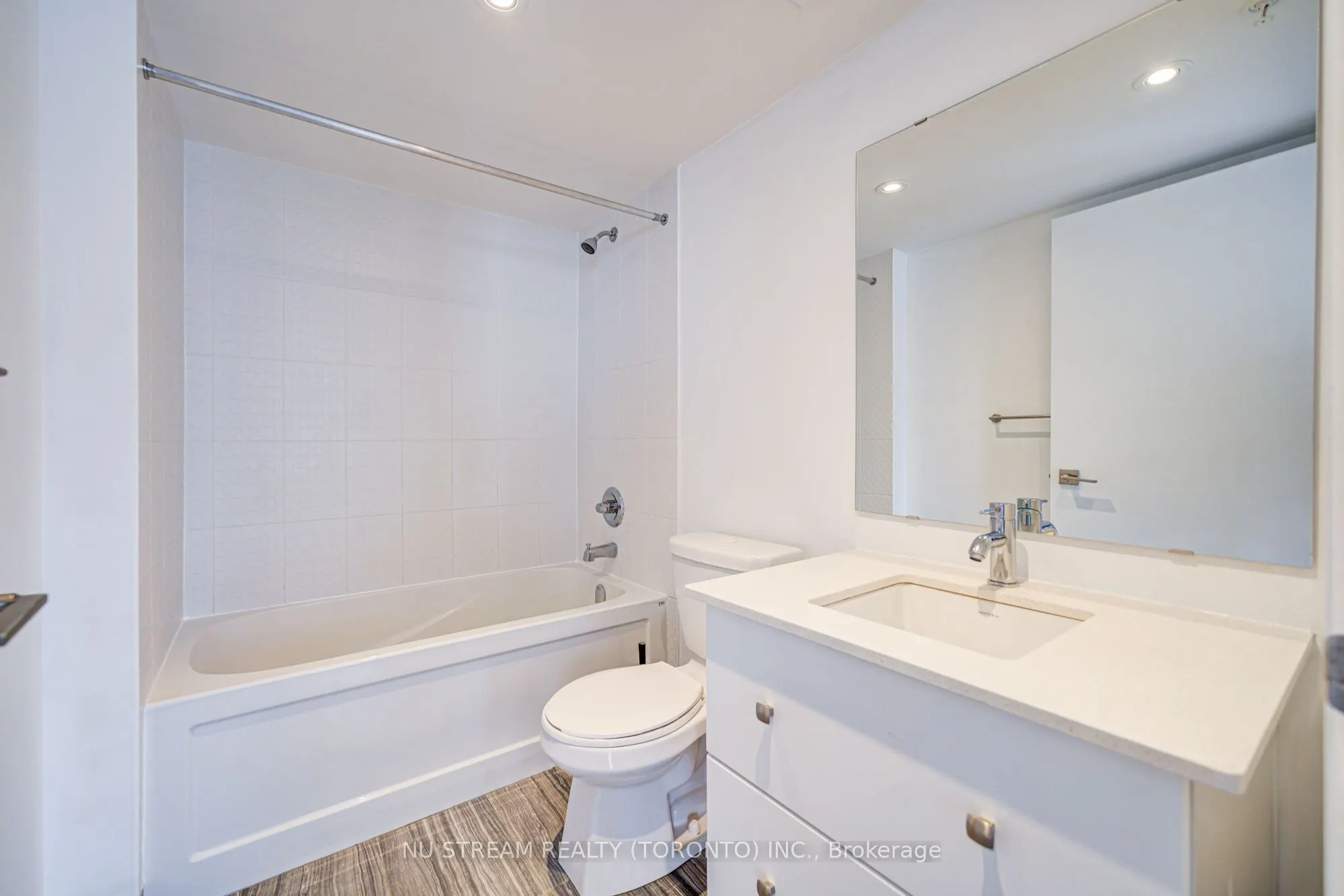 555 Wilson Avenue, #E810