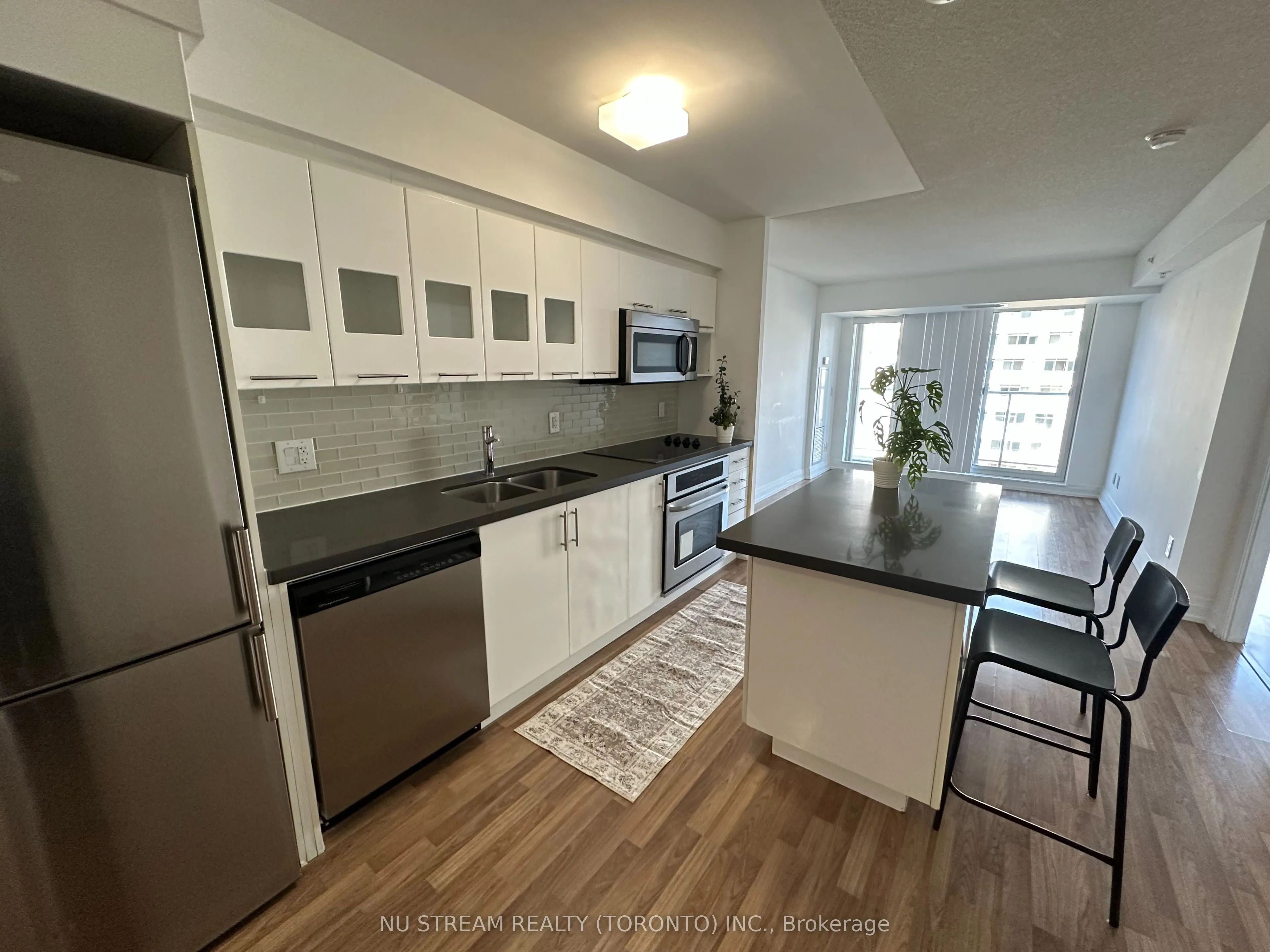 555 Wilson Avenue, #E810