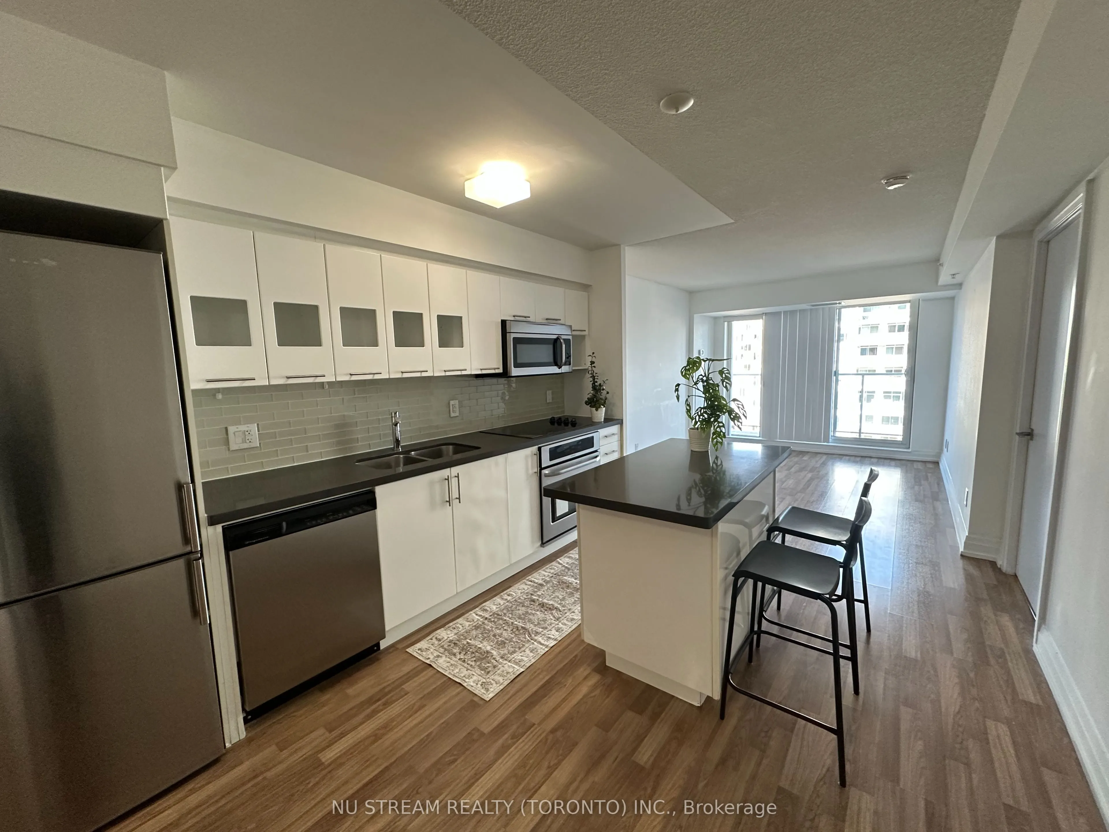 555 Wilson Avenue, #E810